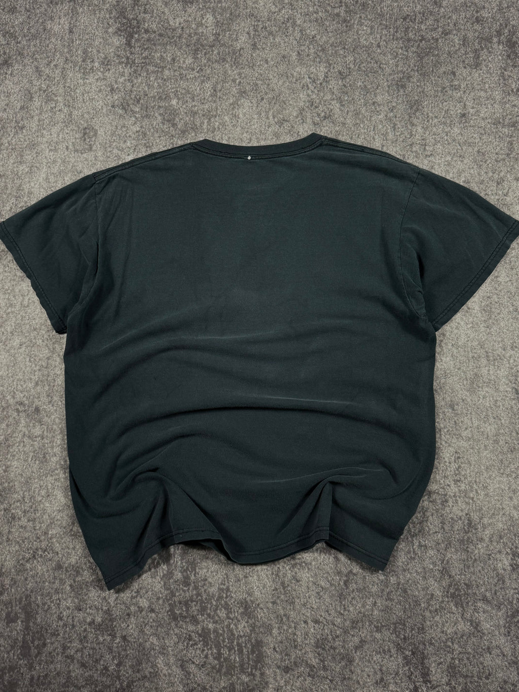 (rare) 2000s tapout shirt (L)