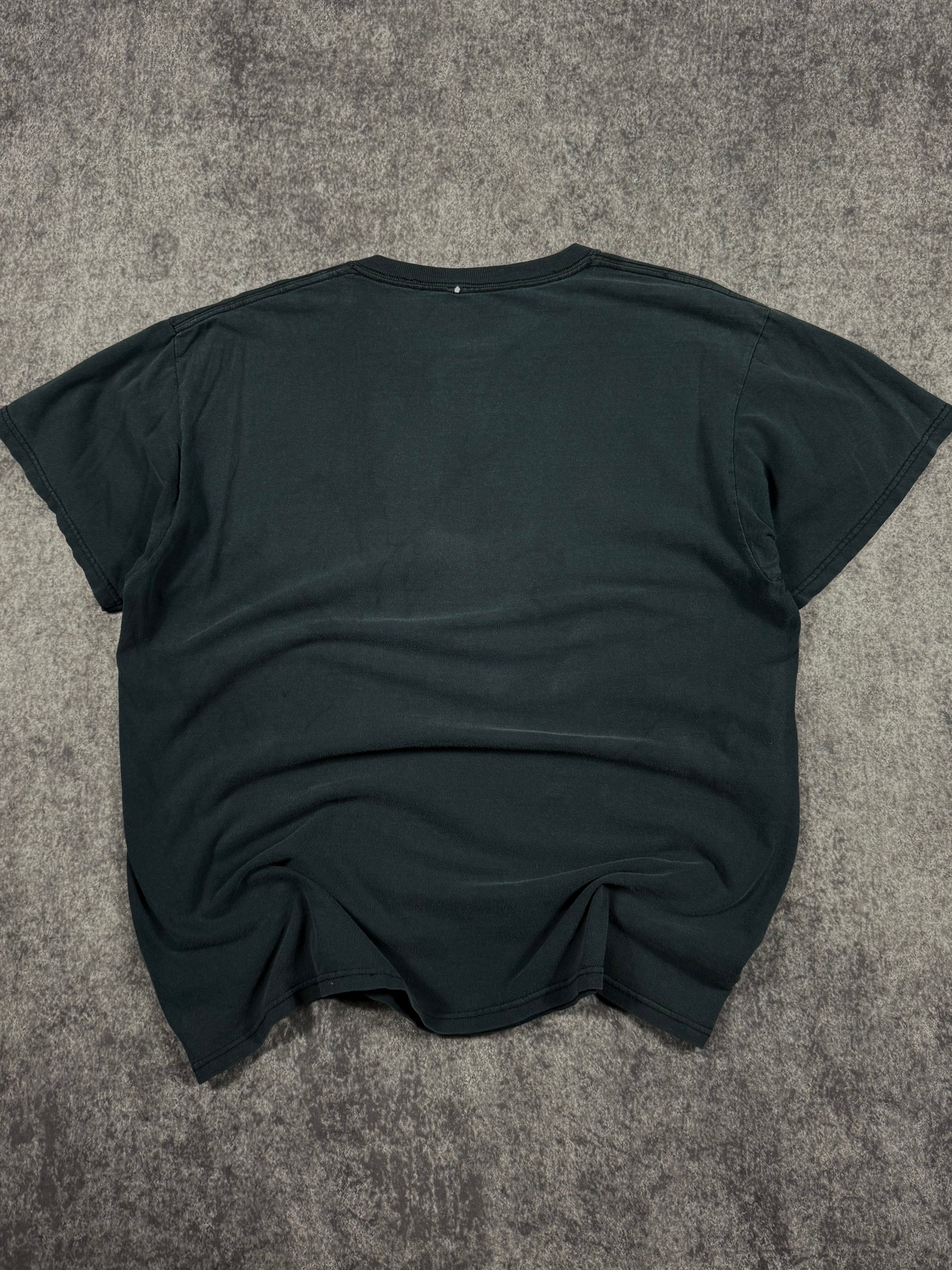 (rare) 2000s tapout shirt (L)