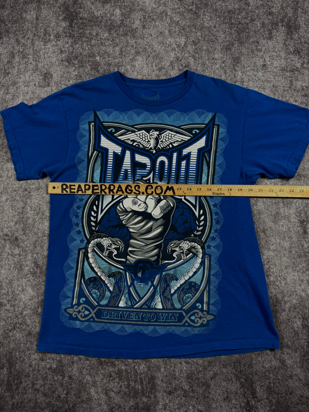 2000s tapout shirt (M)