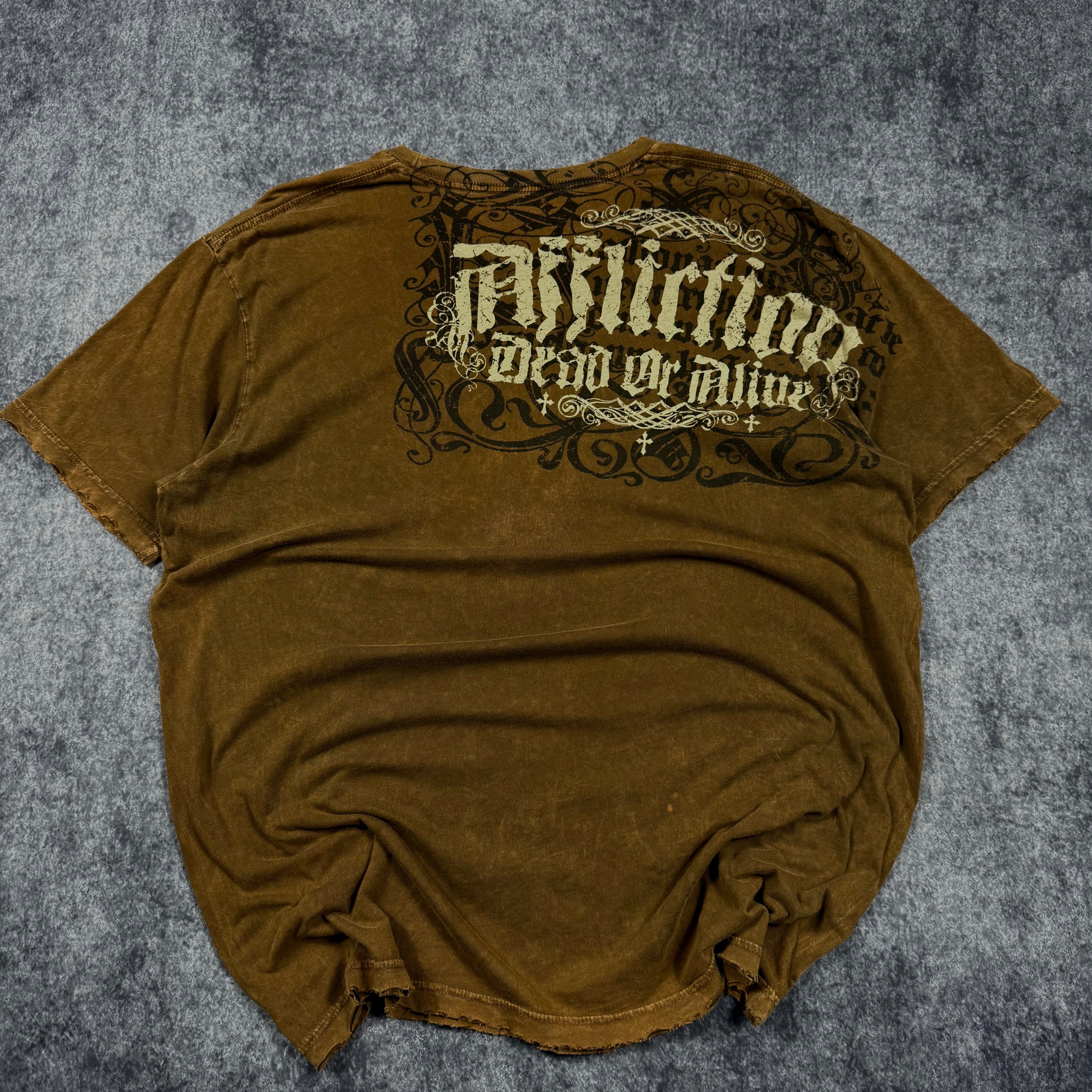 (rare) 2000s affliction shirt (XL)