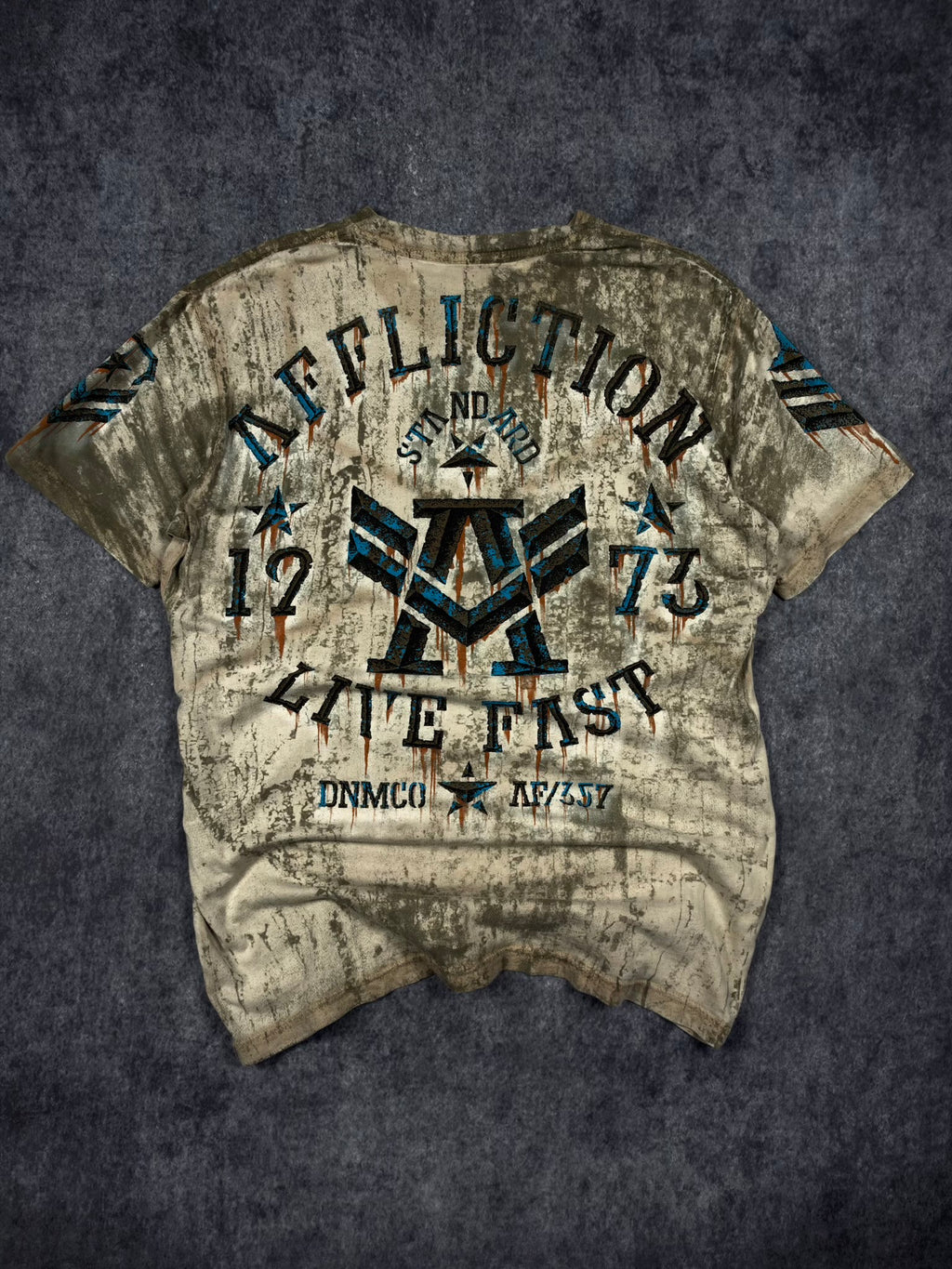 2000s AFFLICTION SHIRT (M)