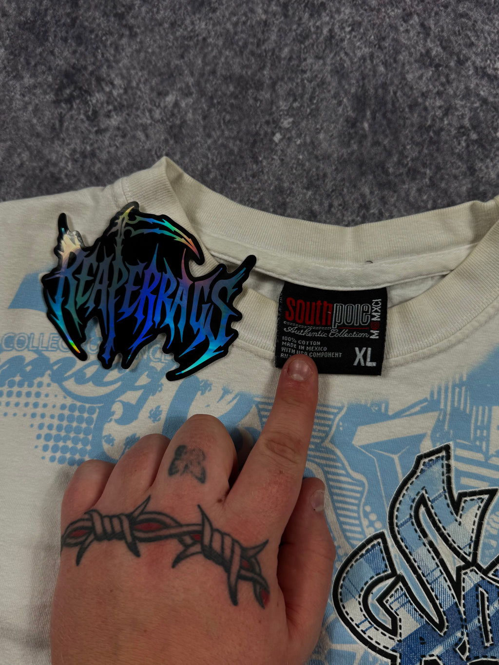 2000s southpole shirt (L)