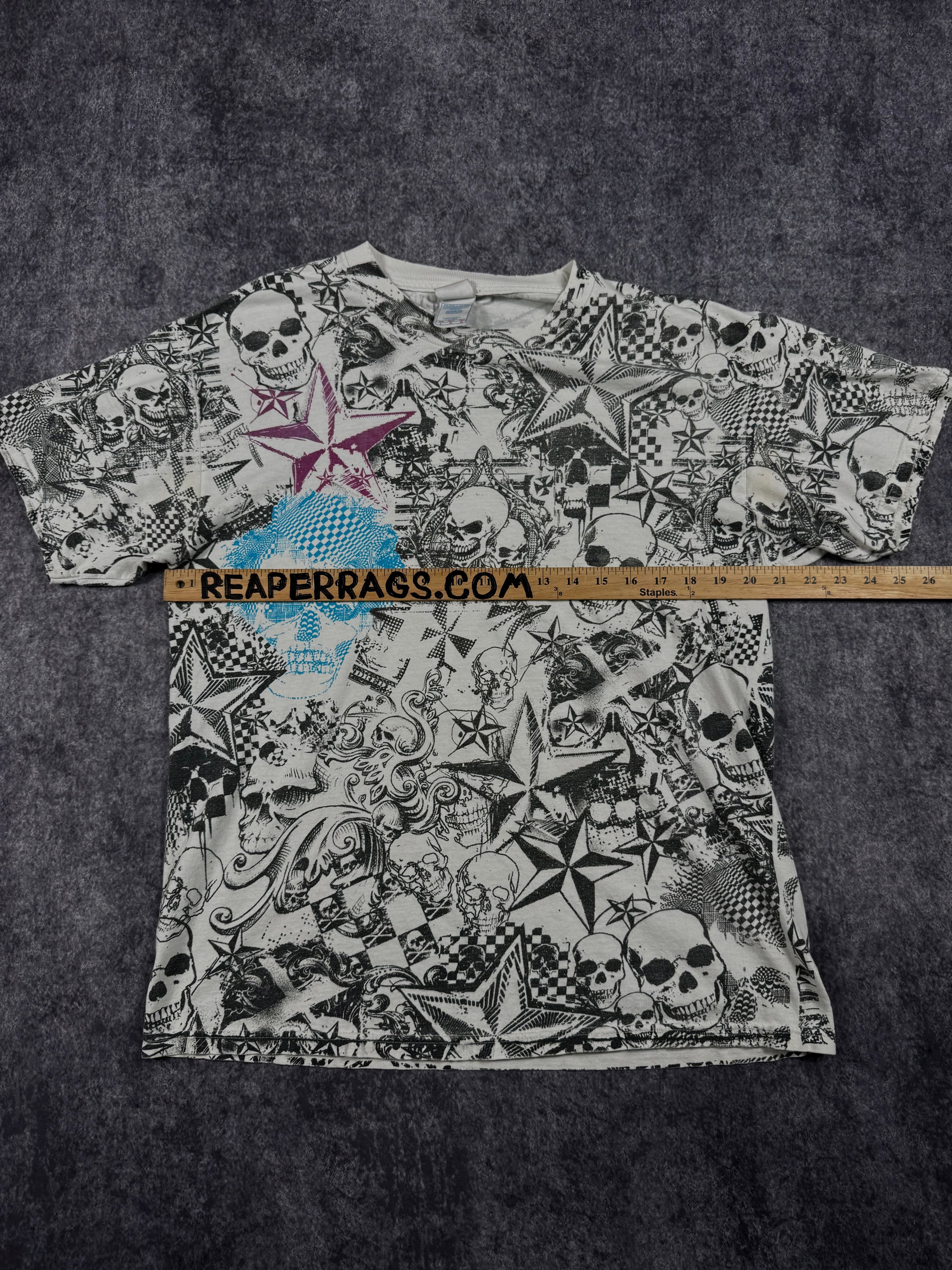 (rare) 2000s skull pile shirt (L)
