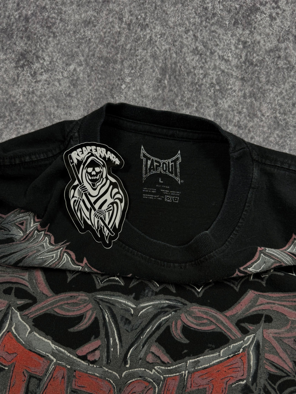 (rare) 2000s tapout shirt (L)