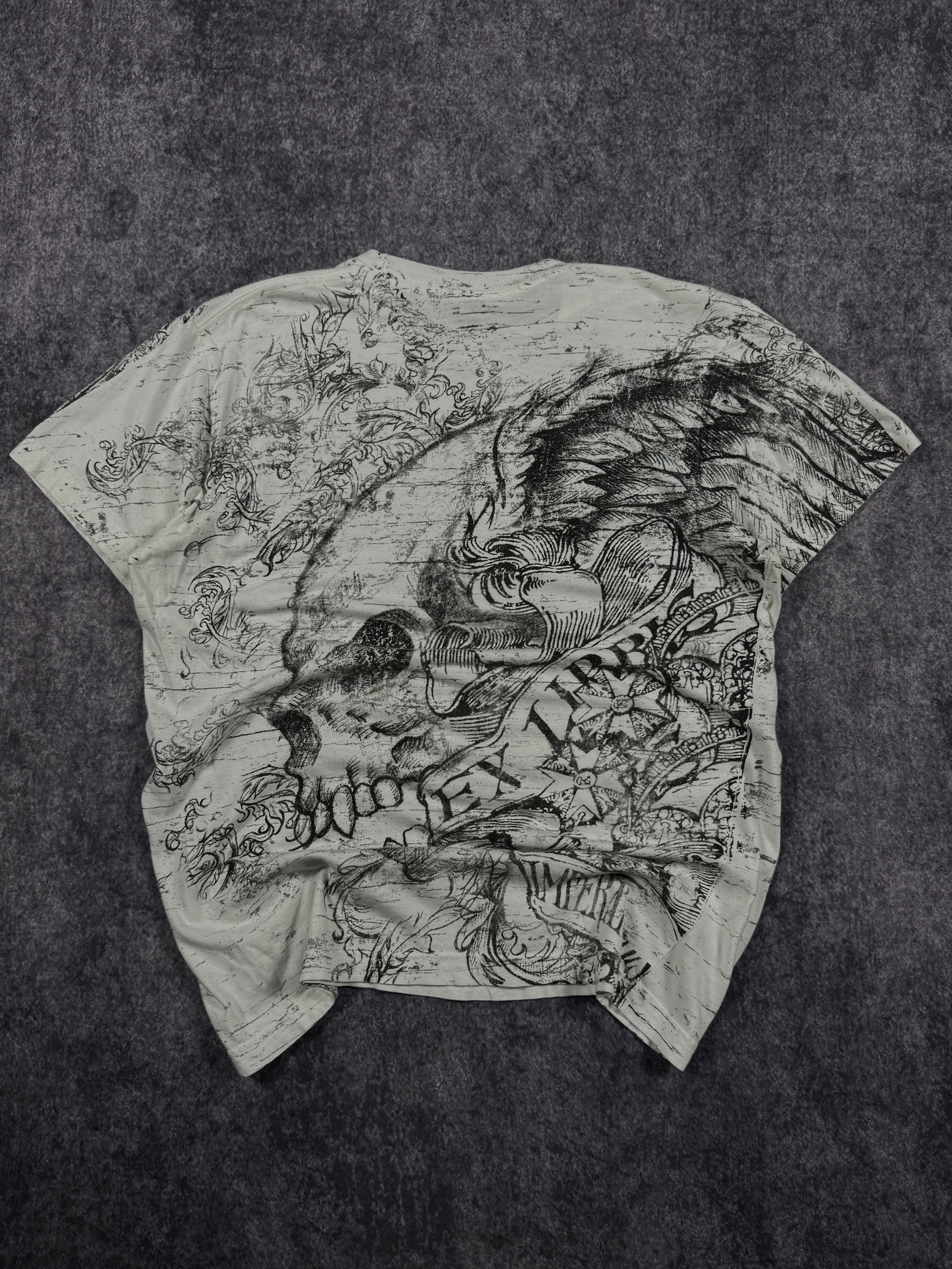 (rare) 2000s winged skull shirt (M)