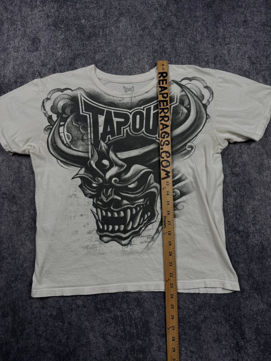 (rare) 2000s tapout shirt (M)