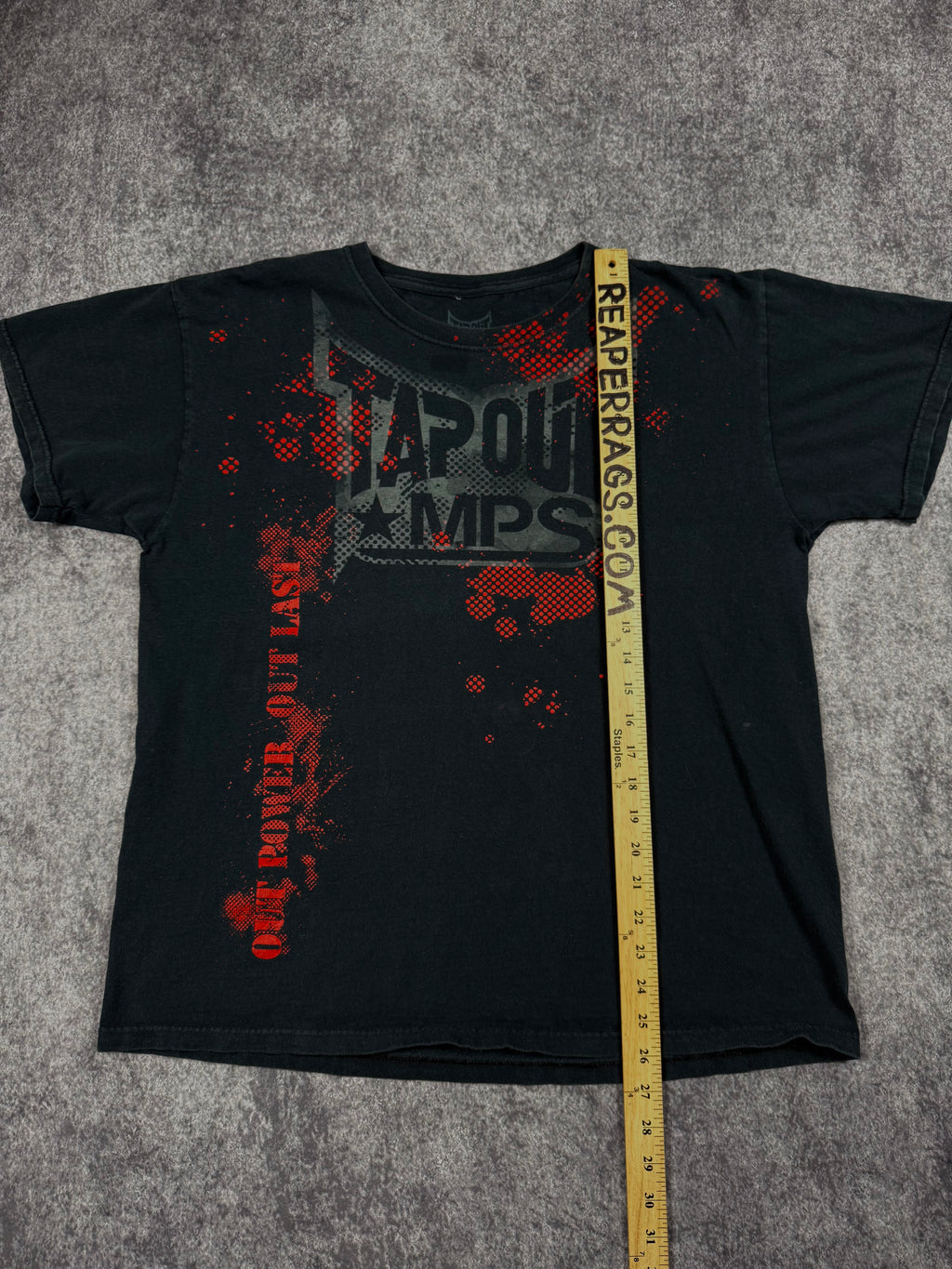 2000s tapout shirt (L)