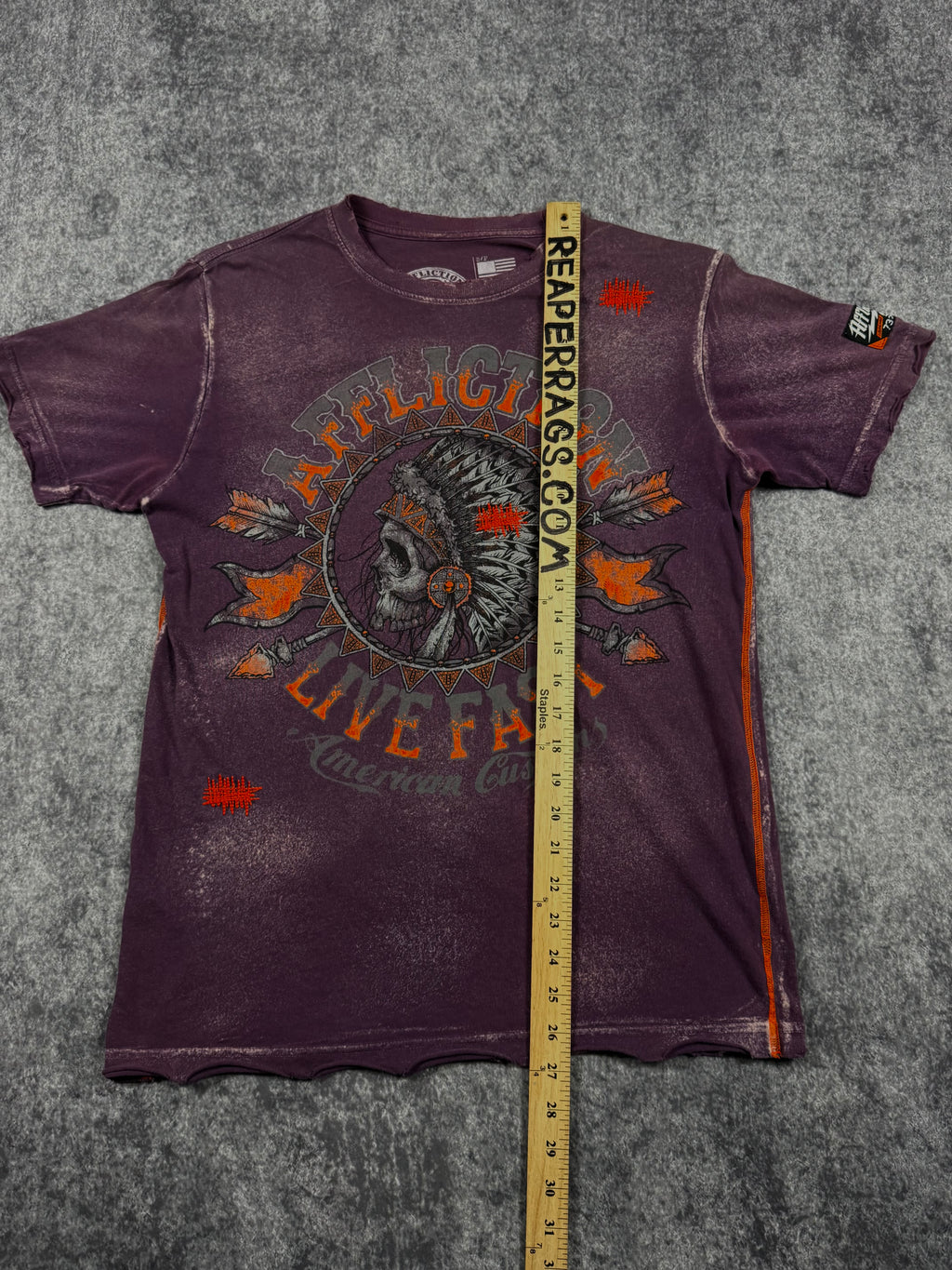 2000s affliction shirt (S)