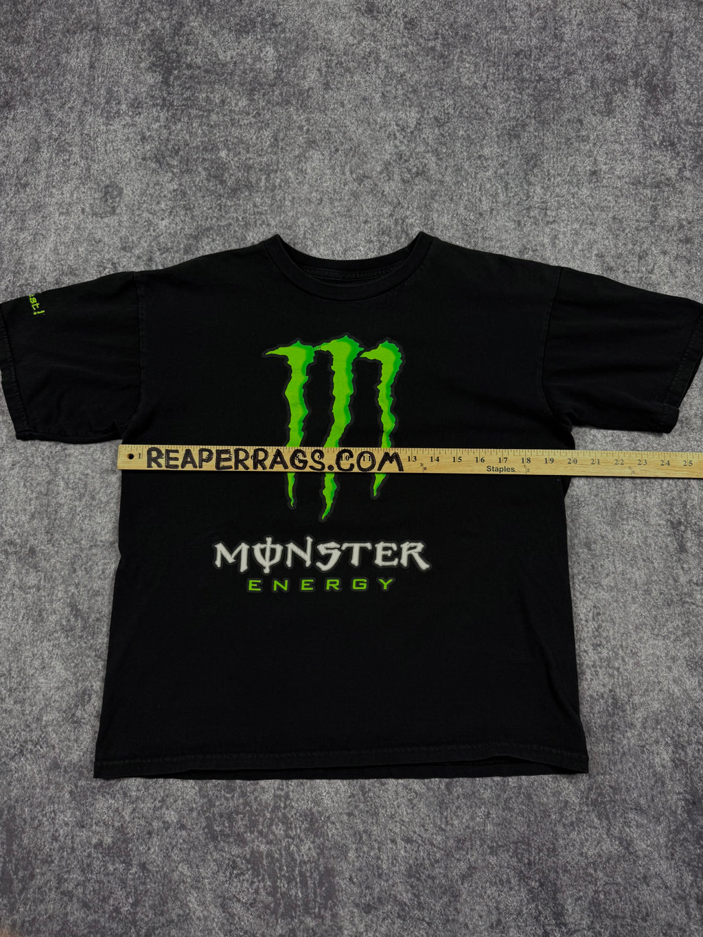 (rare) 2000s monster energy shirt (M)