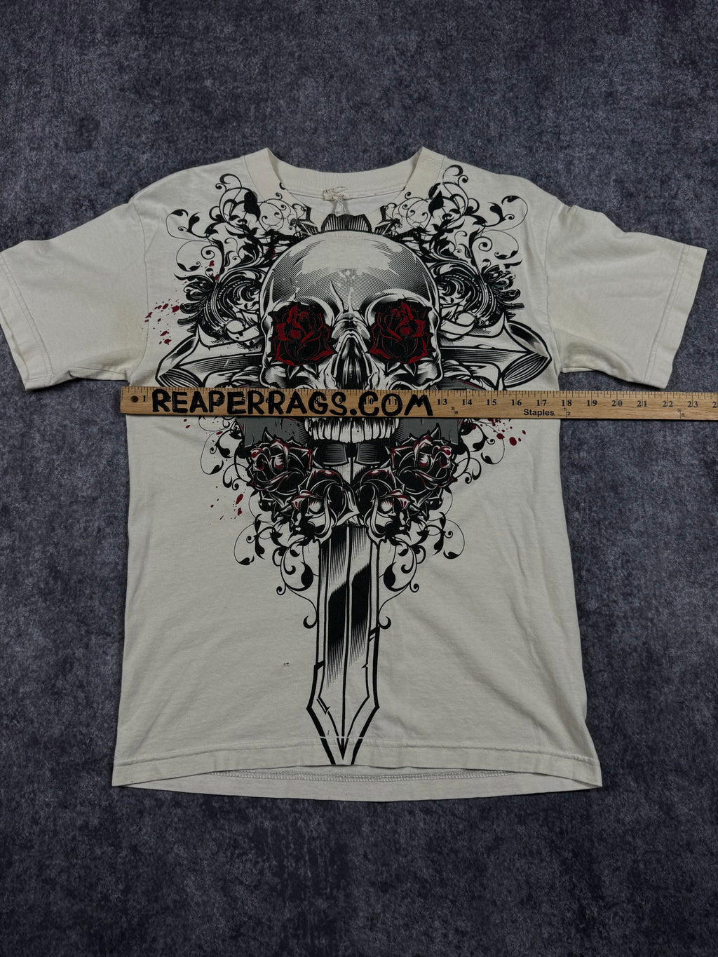 2000s skull shirt (S)