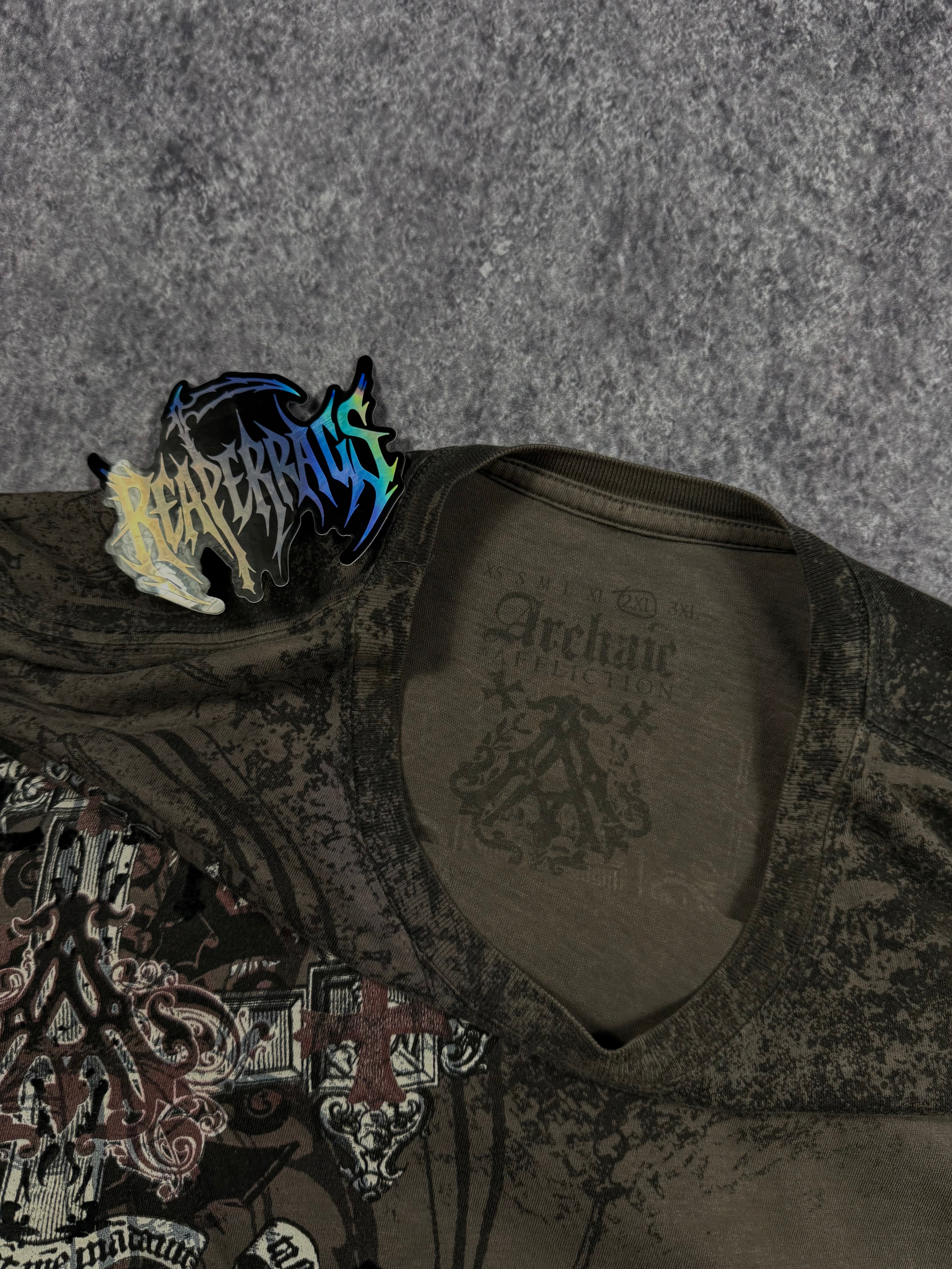 (rare) 2000s archaic x affliction shirt (XL)