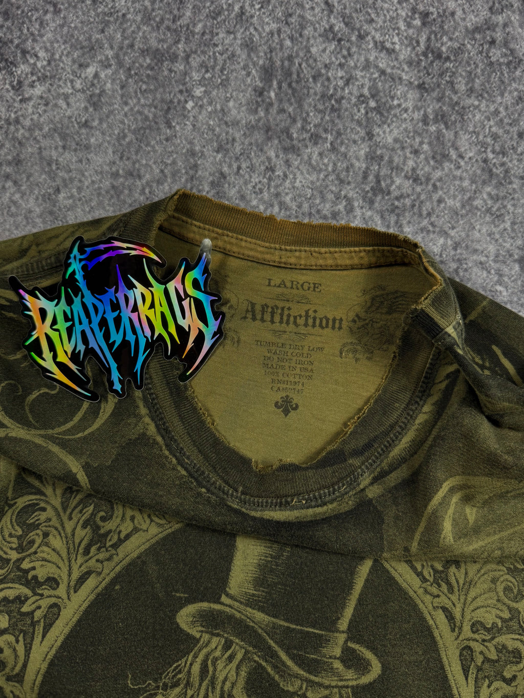 (rare) 2000s affliction x aficionados shirt (L)