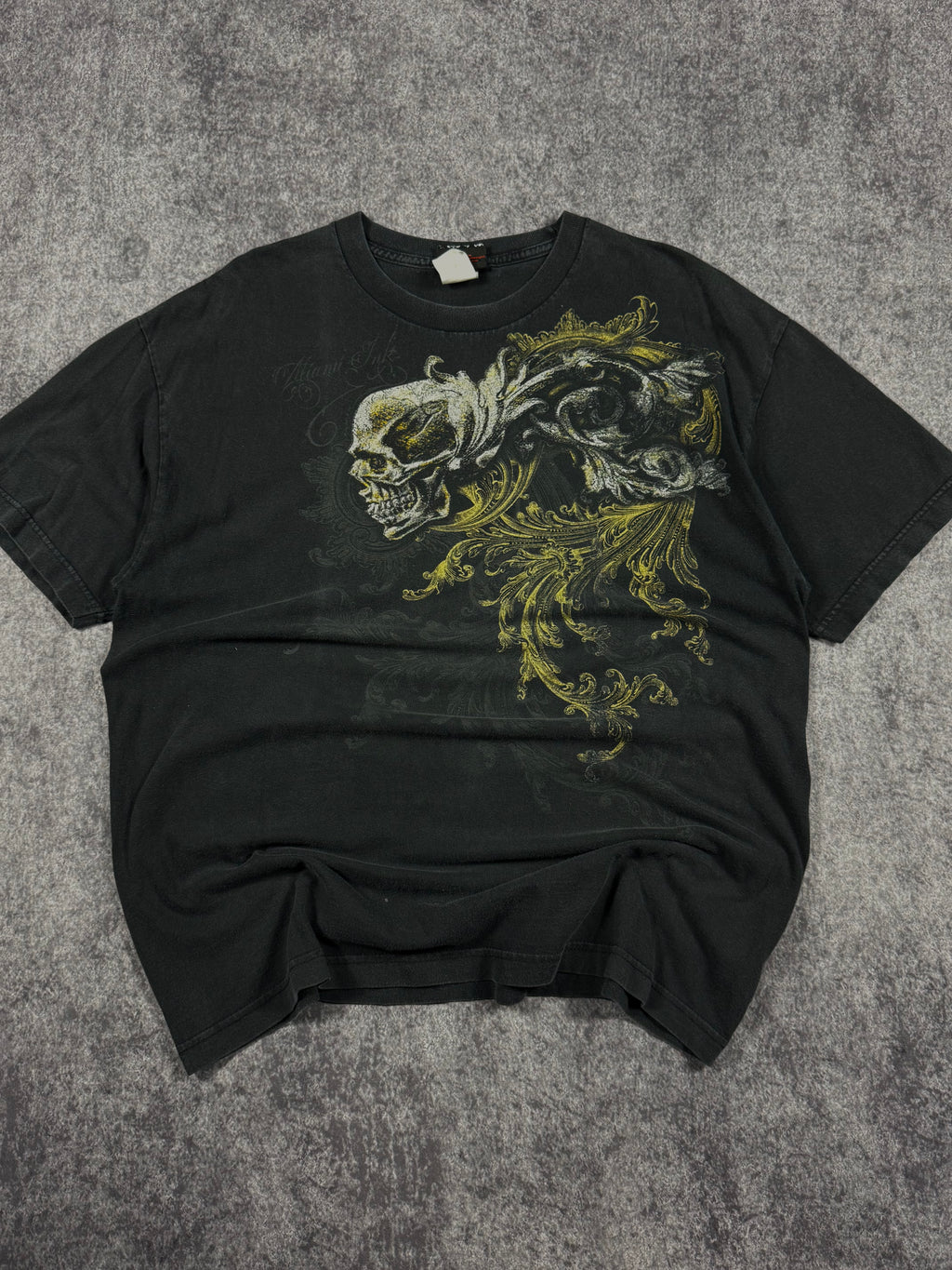 (rare) 2000s miami ink shirt (L)