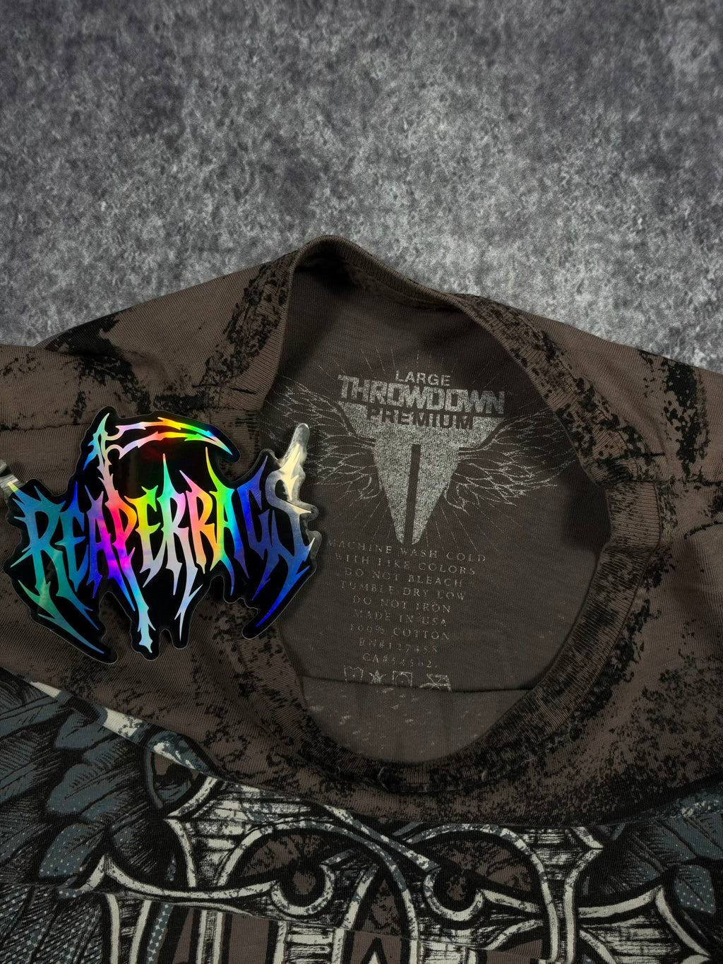 (RARE) 2000s THROWDOWN SHIRT (L)