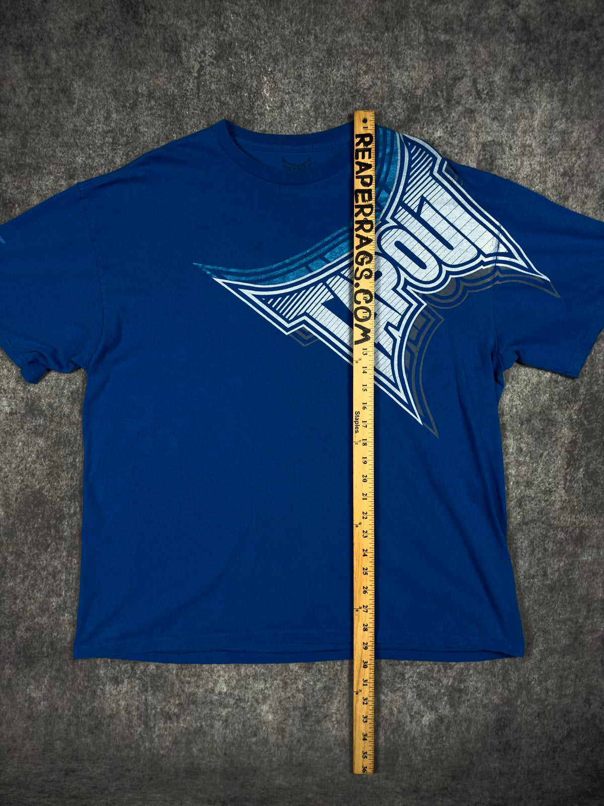 (RARE) 2000s CHROME TAPOUT SHIRT (XL)