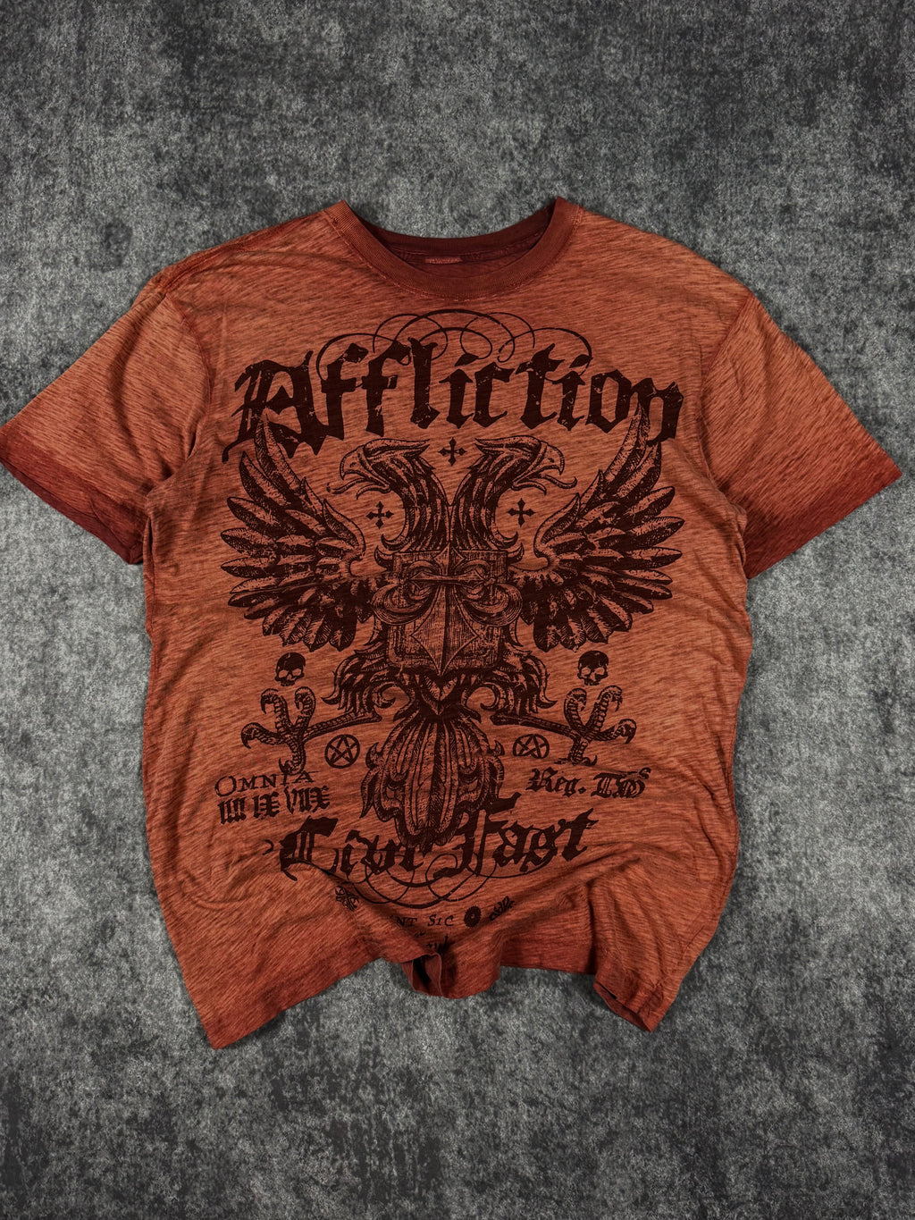 2000s affliction shirt (M)