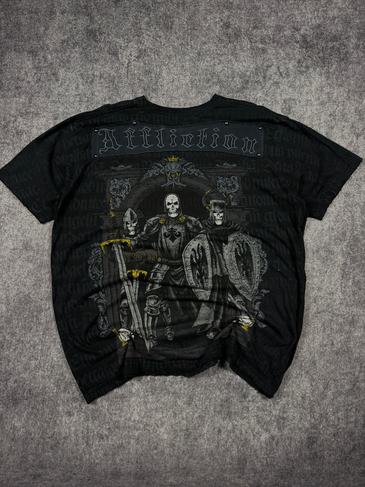 (rare) 2000s affliction studded shirt (XXL)