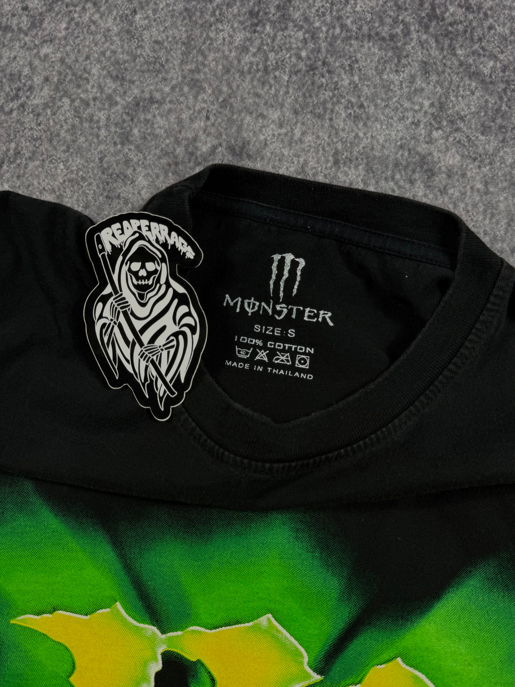 (rare) 2000s monster energy embroidered shirt (S)