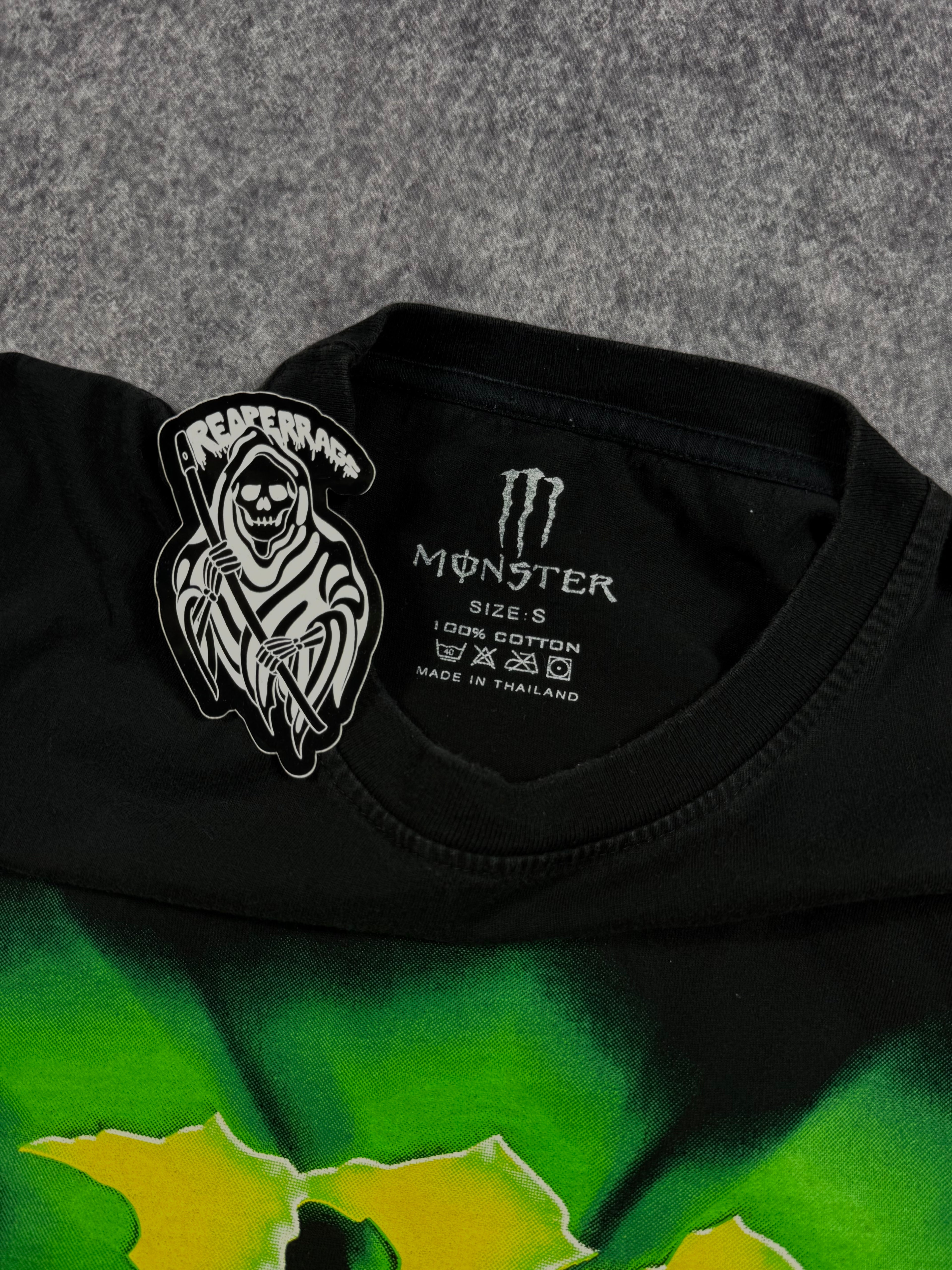 (rare) 2000s monster energy embroidered shirt (S)