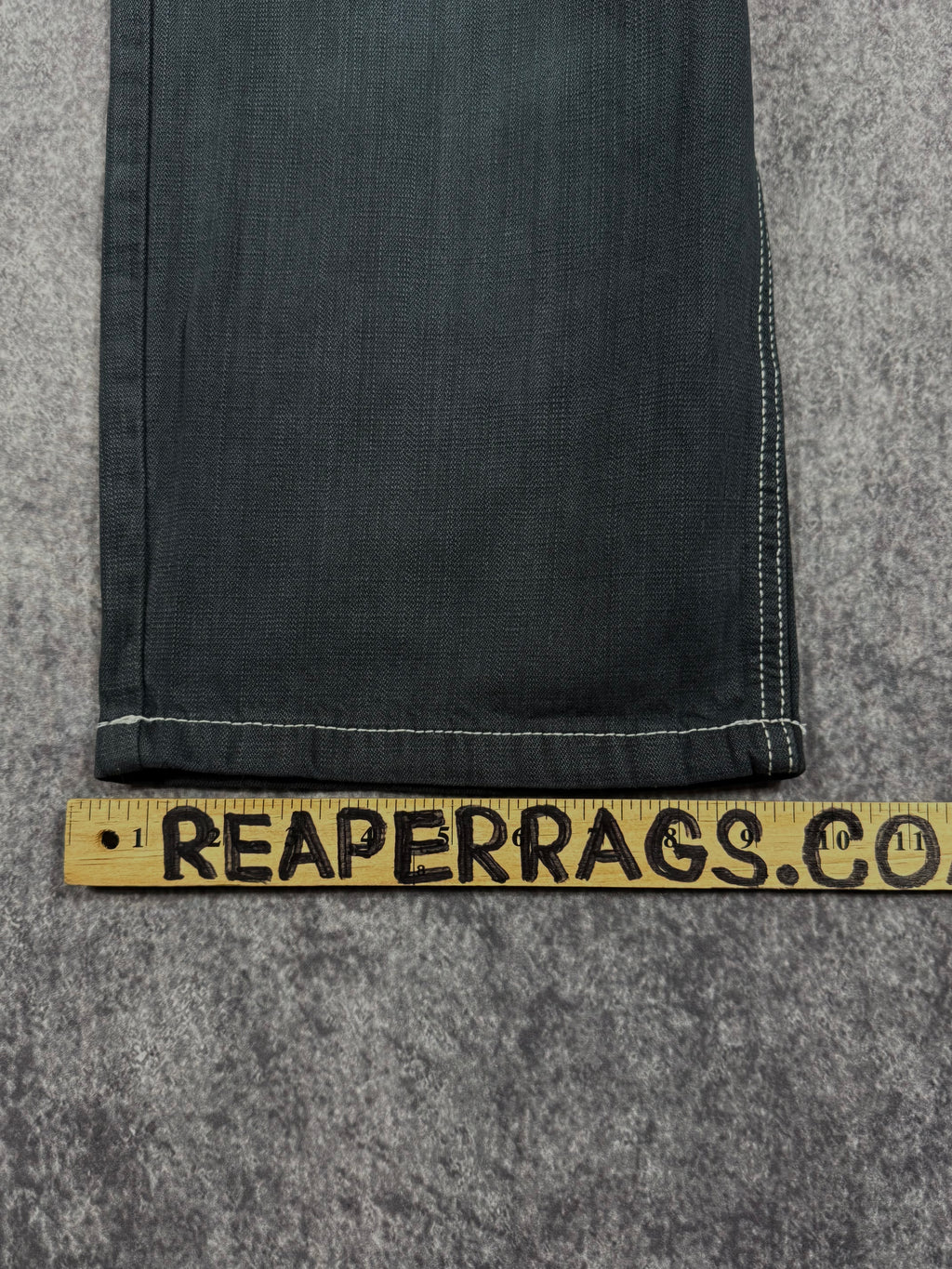 (rare) 2000s southpole jeans (40x32)