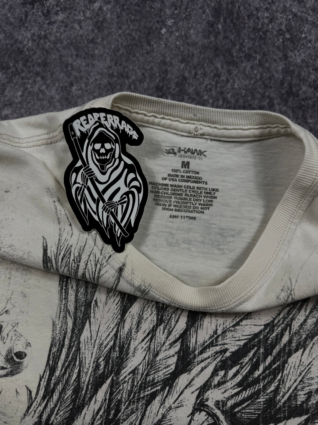 2000s tony hawk shirt (M)