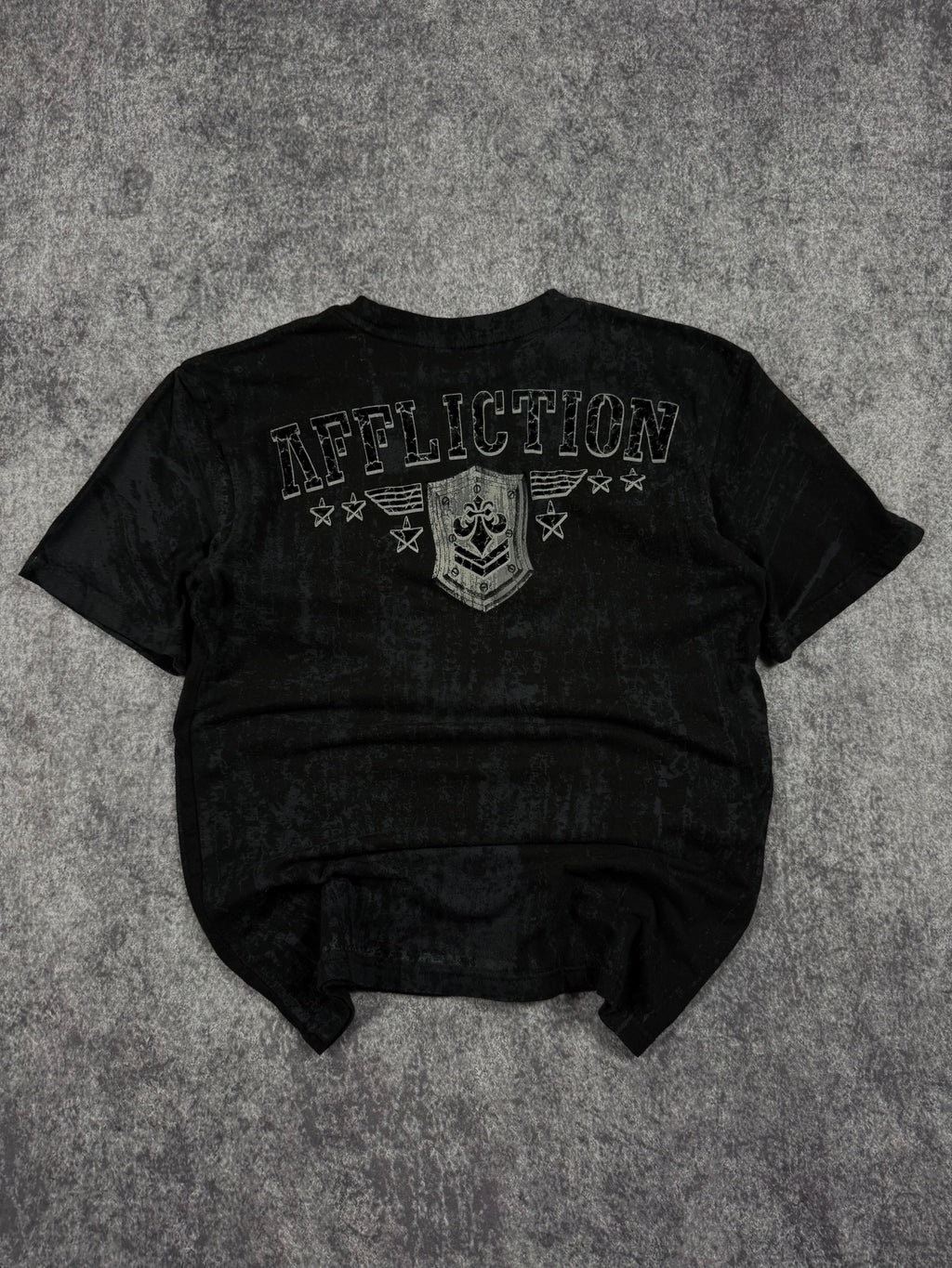 2000s affliction shirt (XXS)