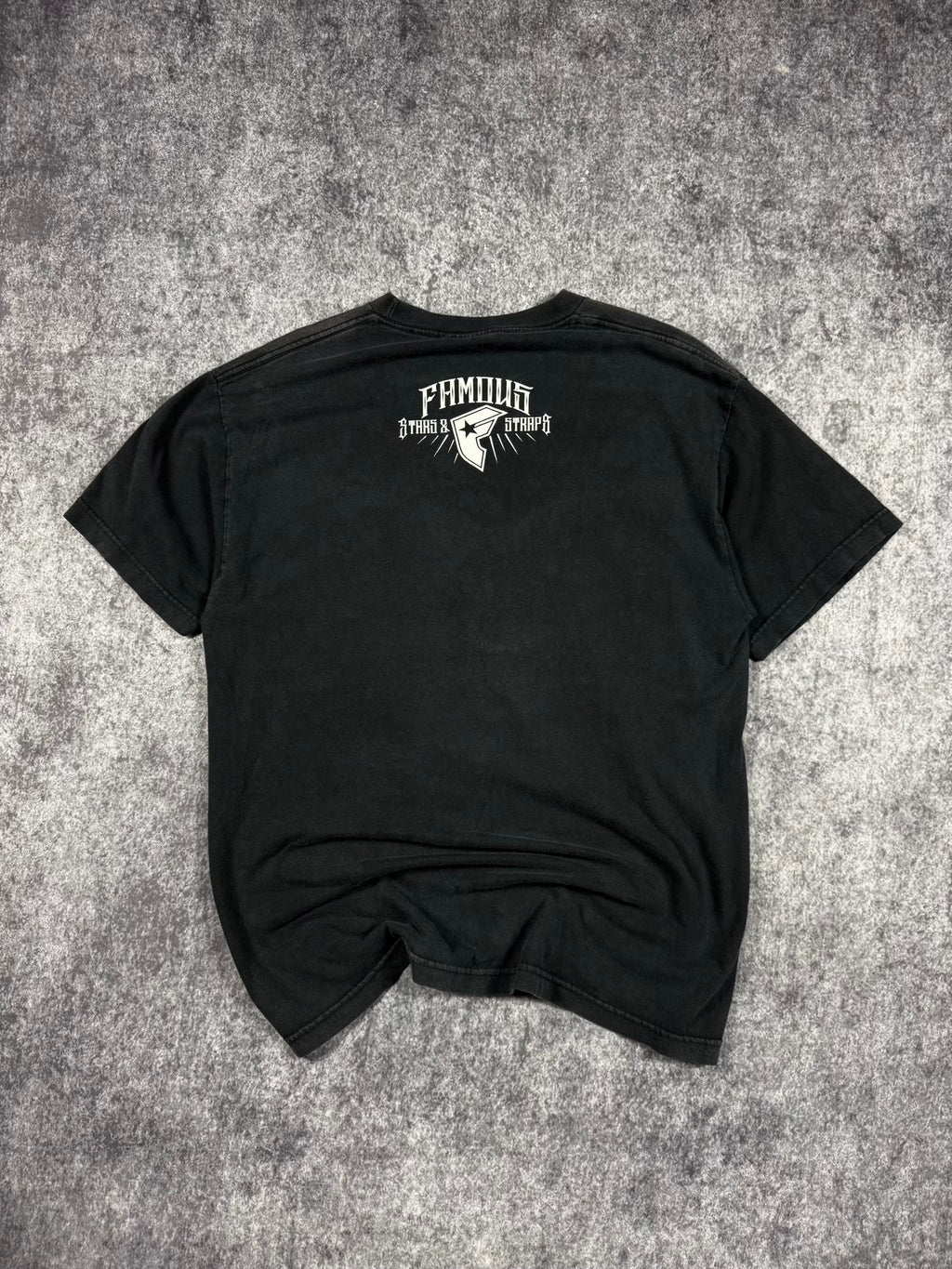 (RARE) 2000S FAMOUS STARS & STRAPS SHIRT (L)