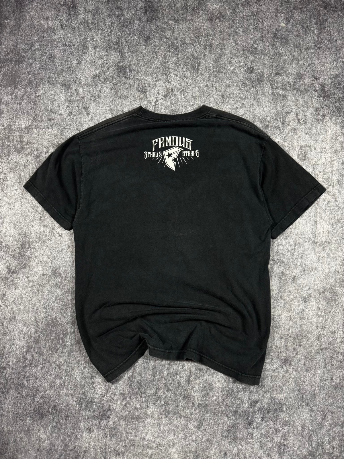 (RARE) 2000S FAMOUS STARS & STRAPS SHIRT (L)