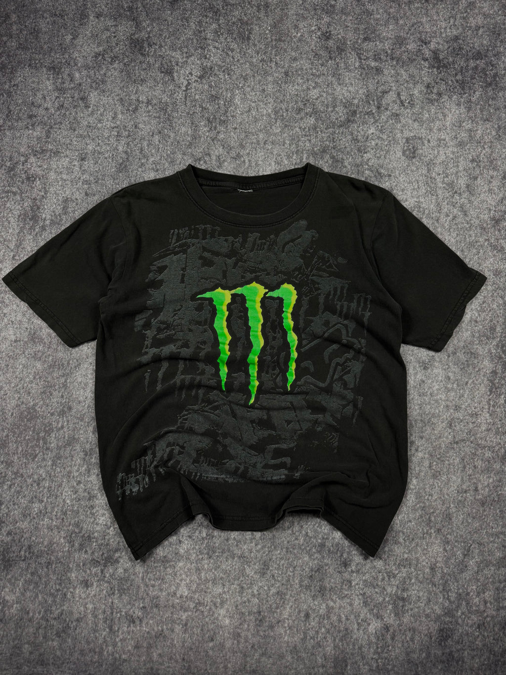 (rare) 2000s monster energy shirt (M)