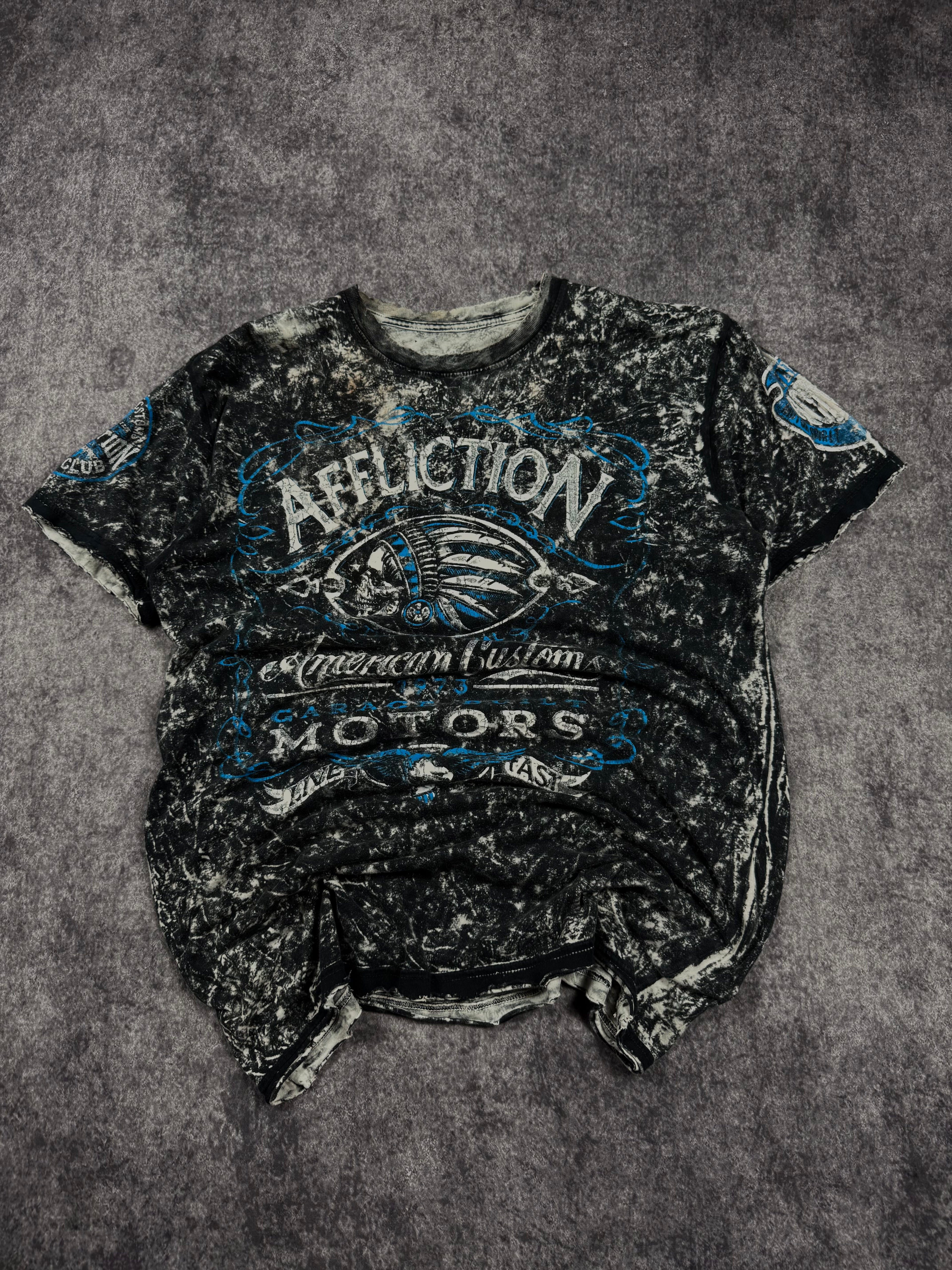 2000s affliction shirt (M)