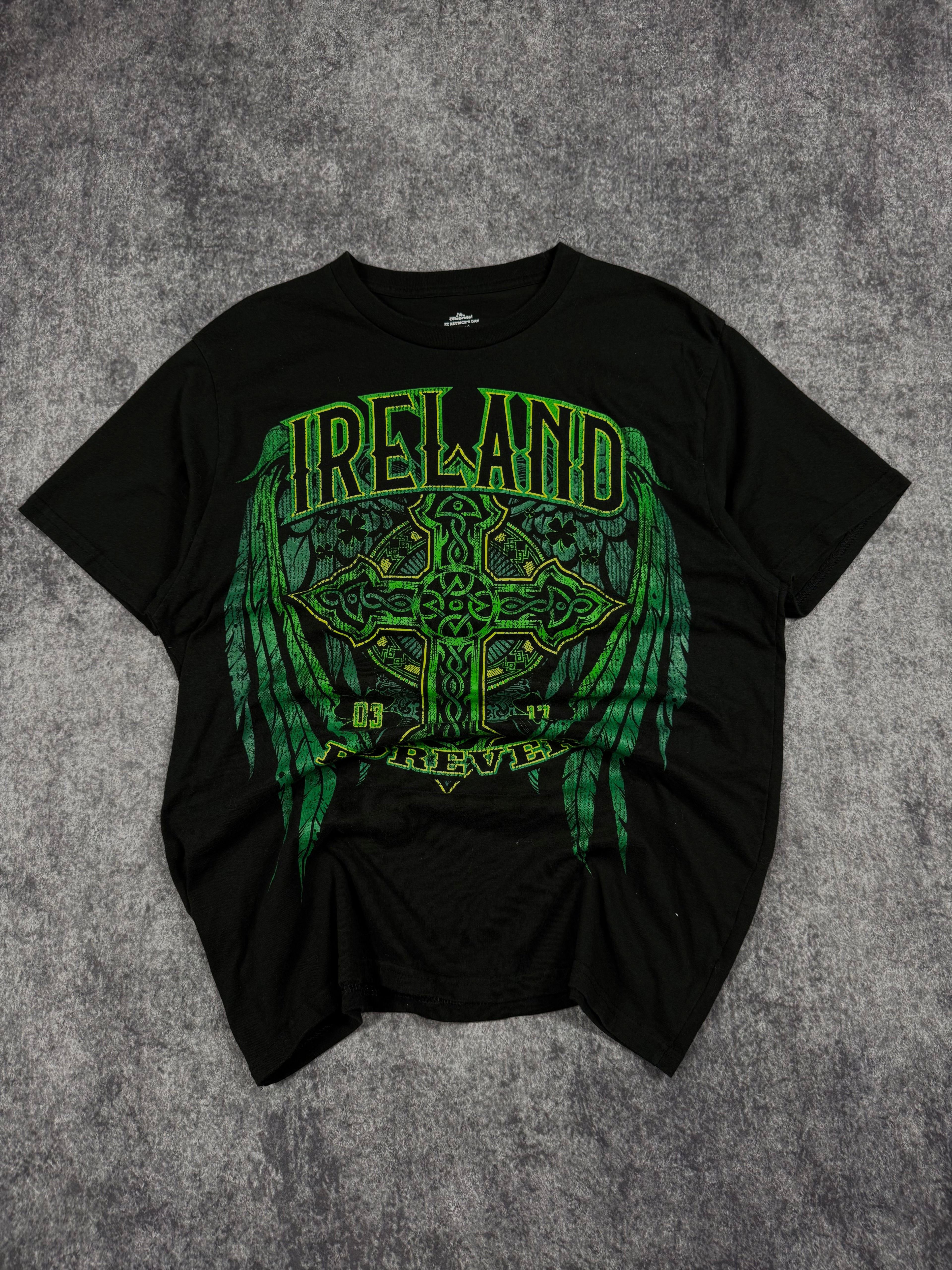 2000s ireland shirt (M)