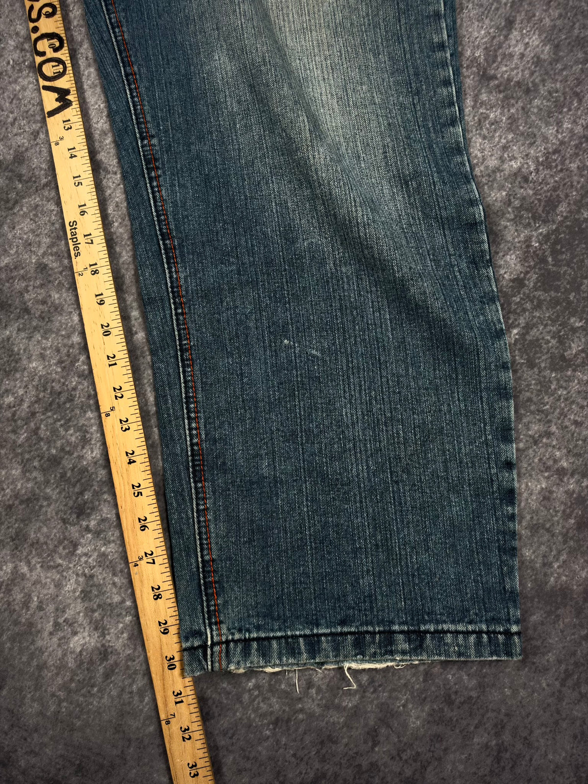 (RARE) 2000s EMBROIDERED SOUTHPOLE JEANS (36x30)