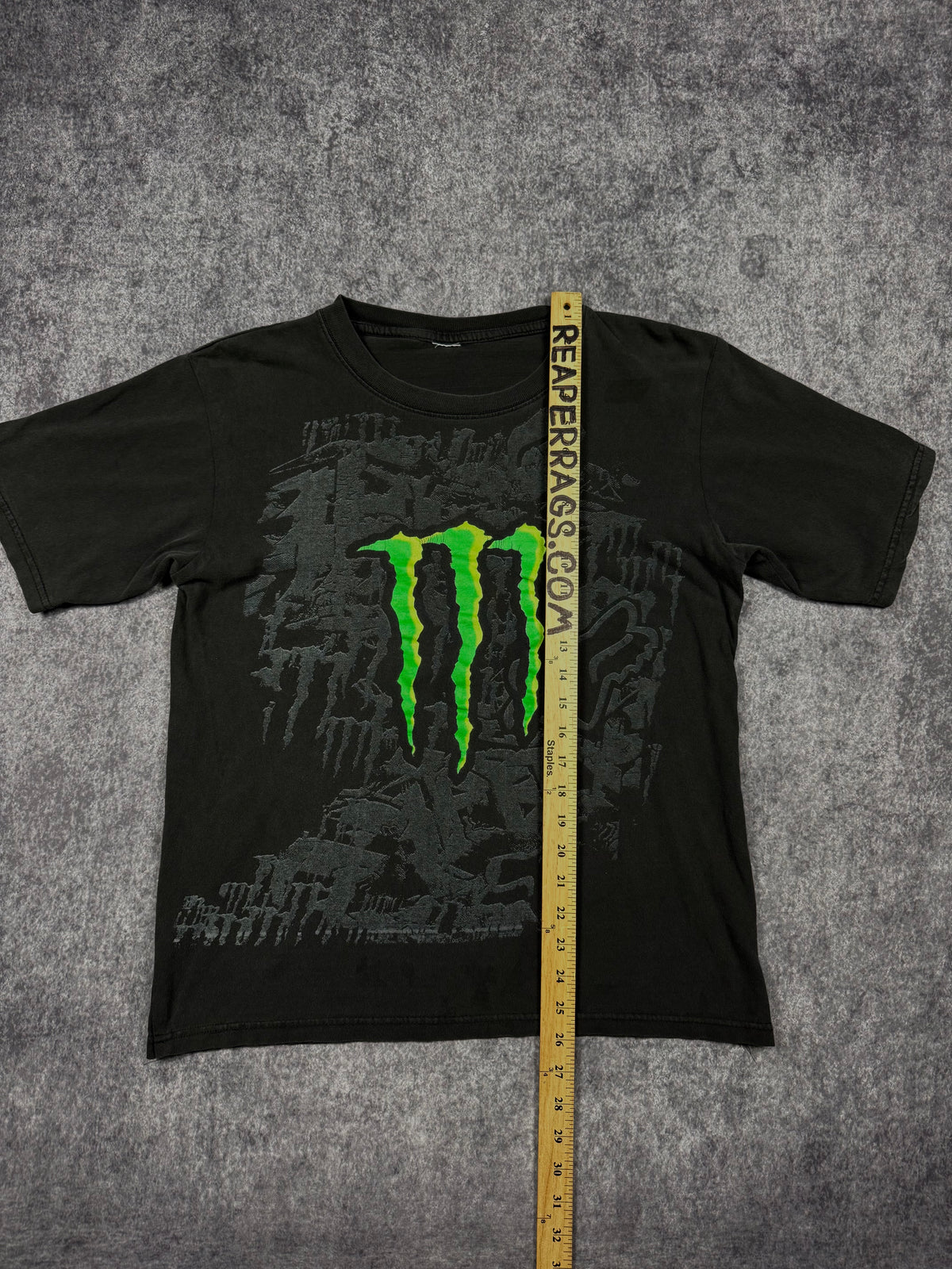 (rare) 2000s monster energy shirt (M)