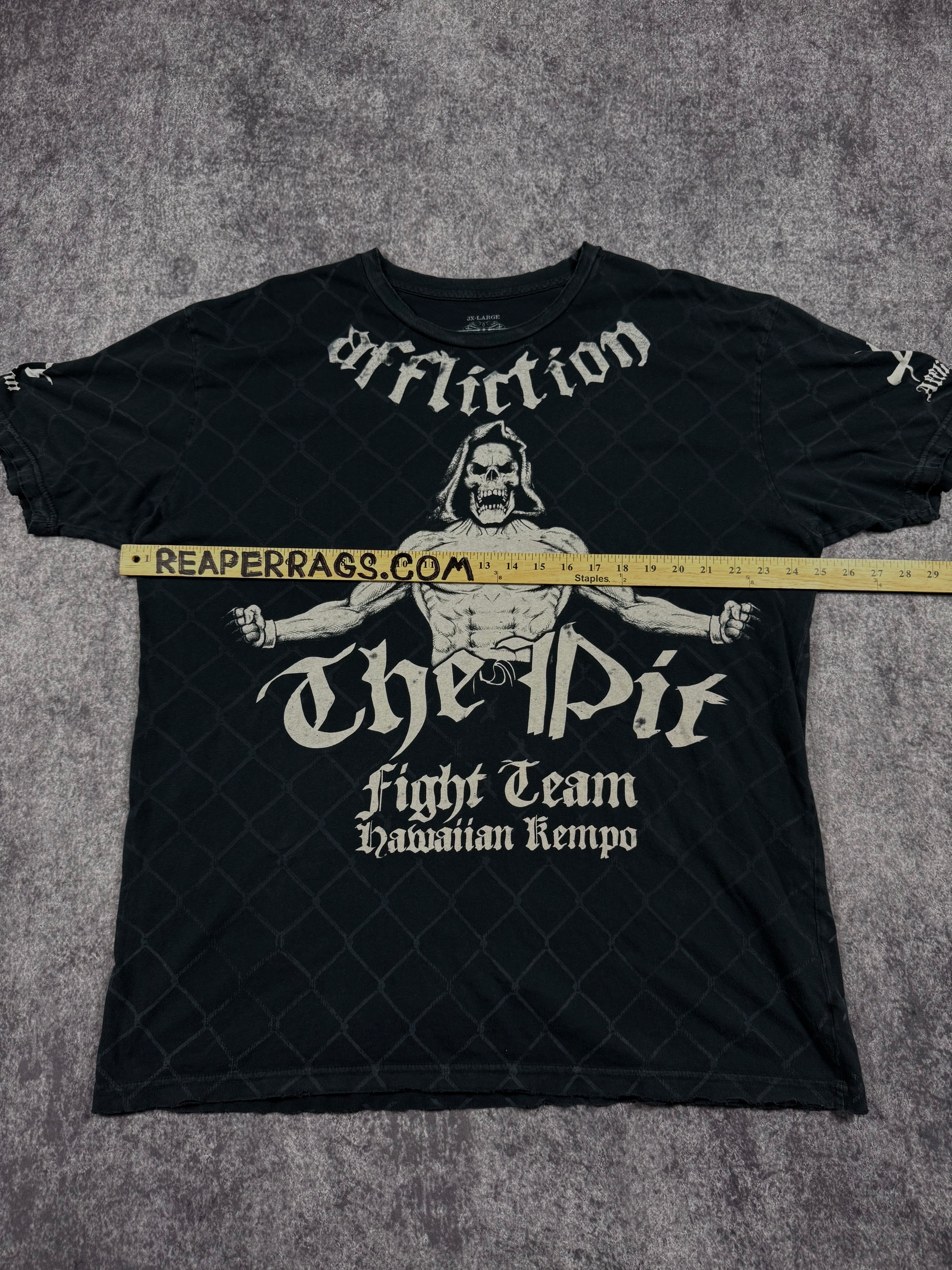 (rare) 2000s affliction x the pit shirt (XXL)