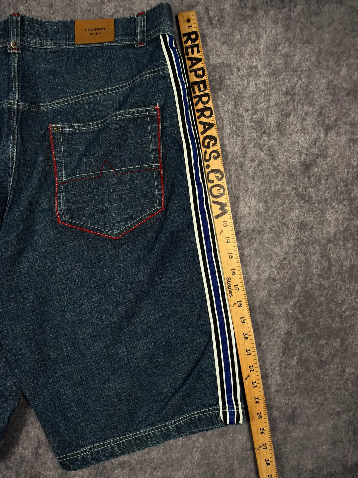 (RARE) 2000s CHEVRON STRIPPED JORTS (38)