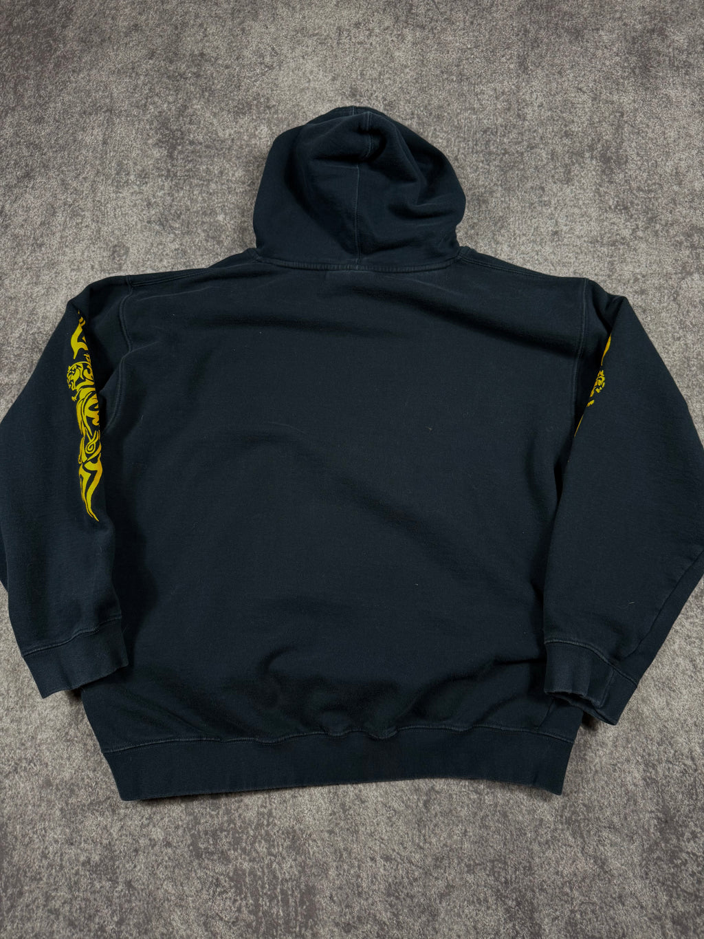 (rare) 2000s tribal hoodie (xxl)