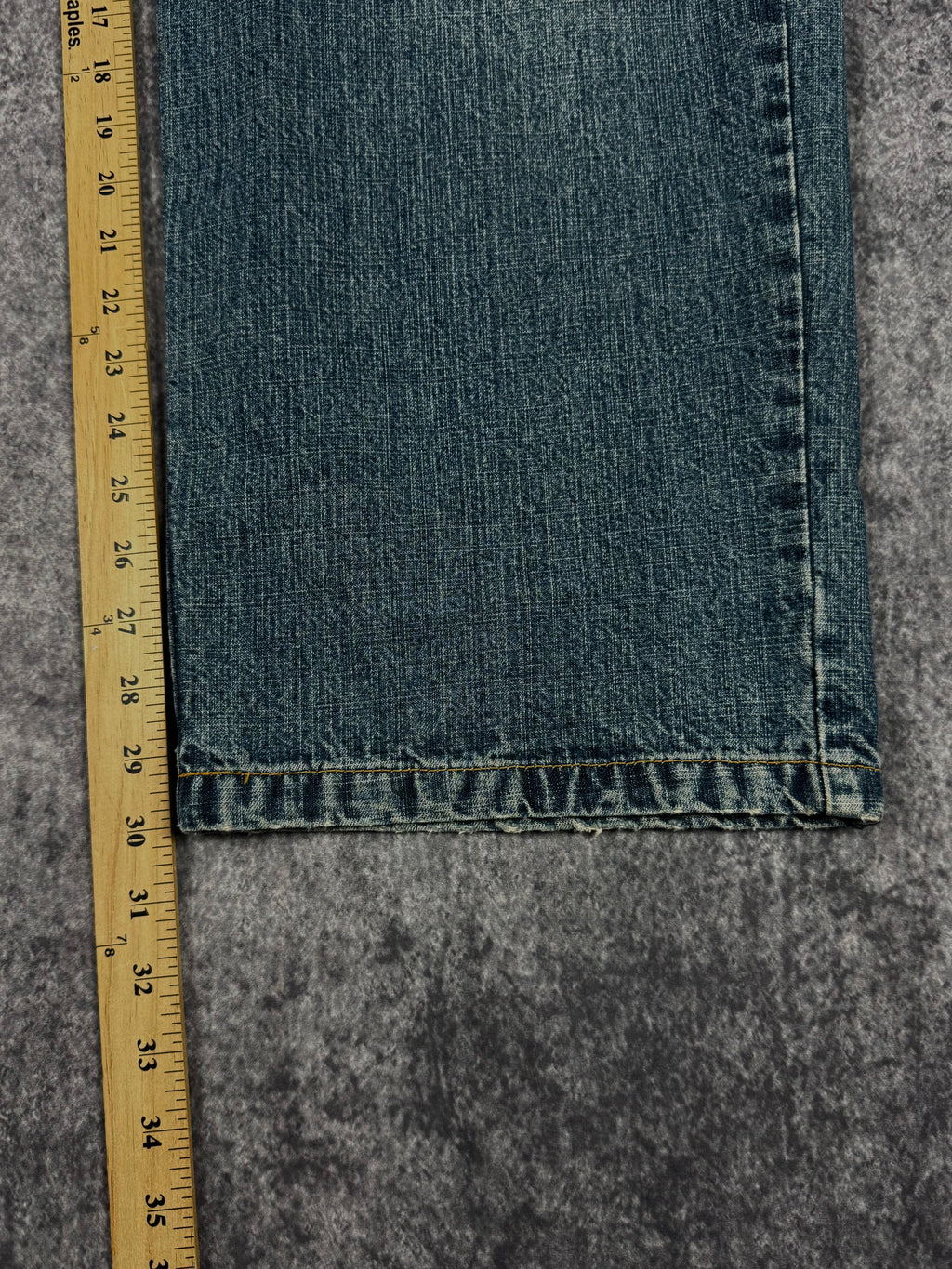(rare) 2000s southpole jeans (36x30)