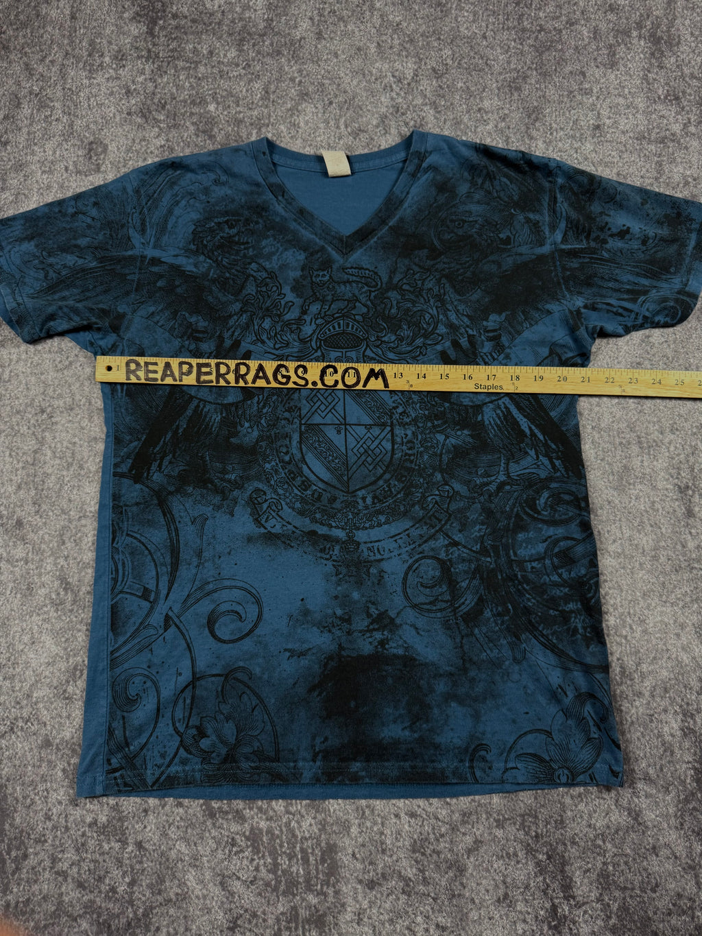 2000s grunge shirt (L)