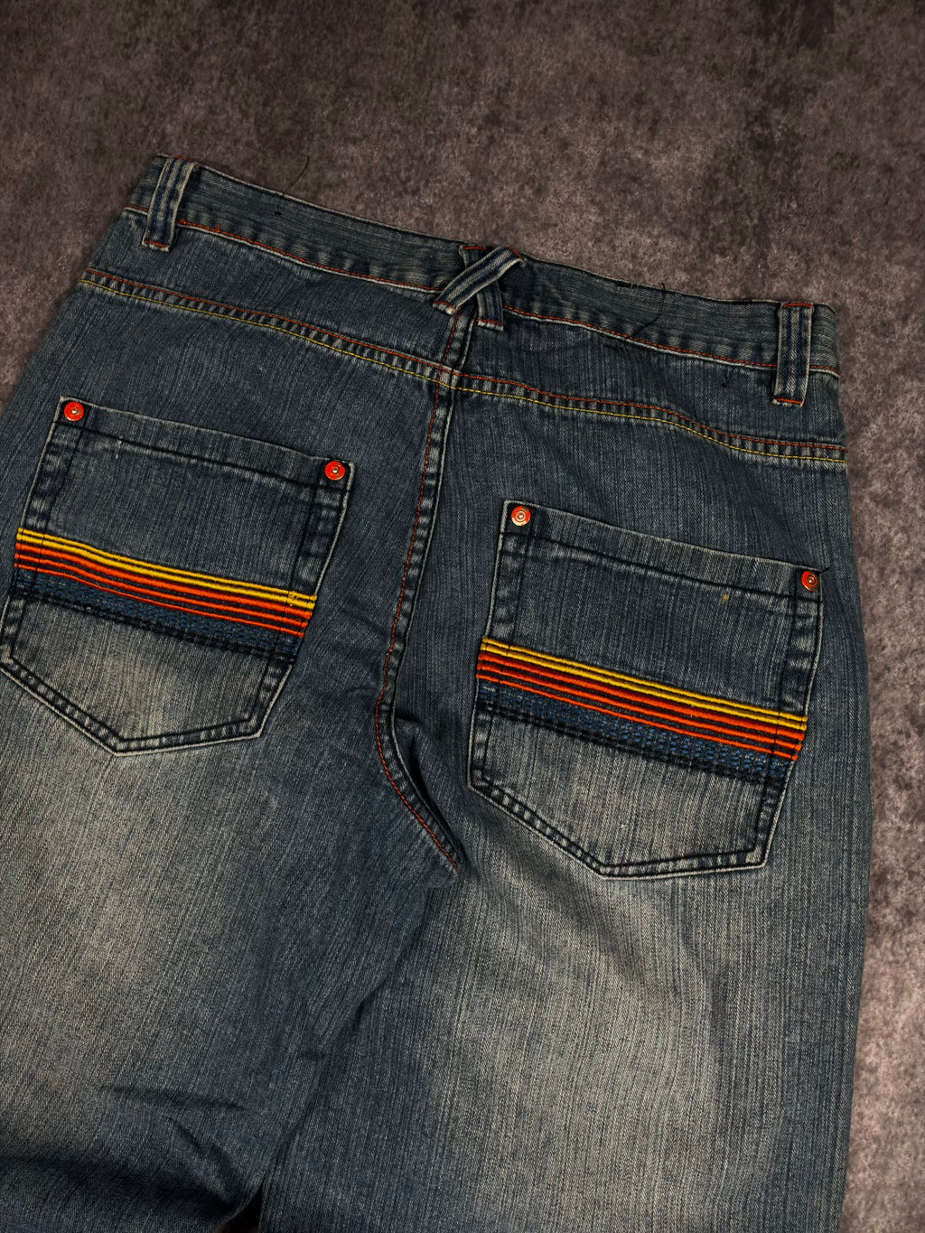 (RARE) 2000s EMBROIDERED SOUTHPOLE JEANS (36x30)