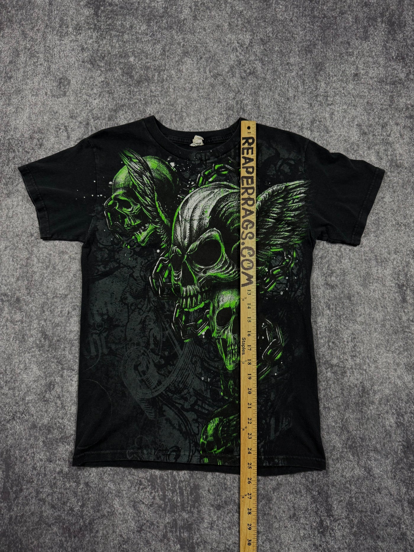 (rare) 2000s winged skull shirt (S)