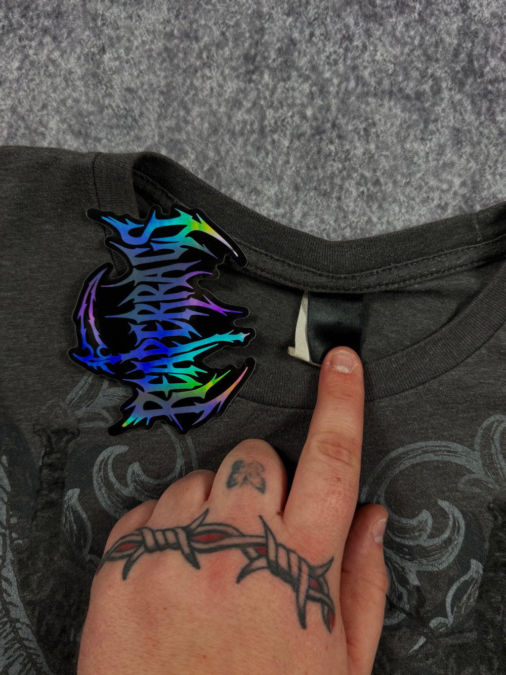 2000s winged shirt (M)
