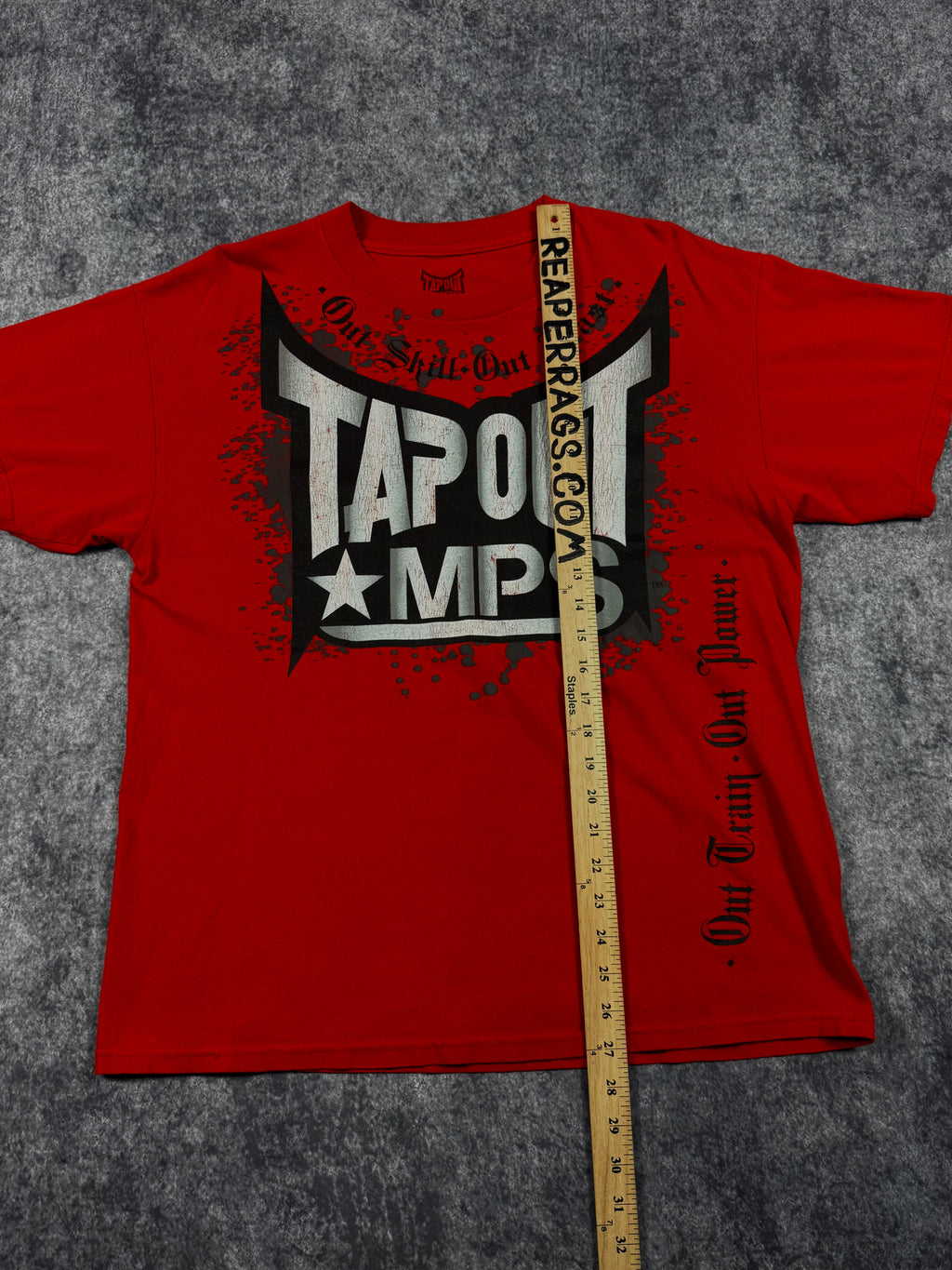 (rare) 2000s tapout shirt (L)