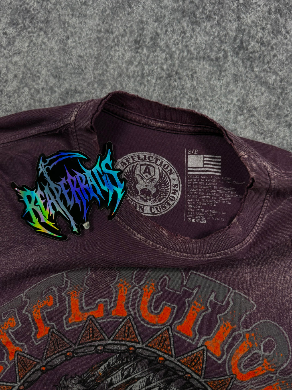 2000s affliction shirt (S)
