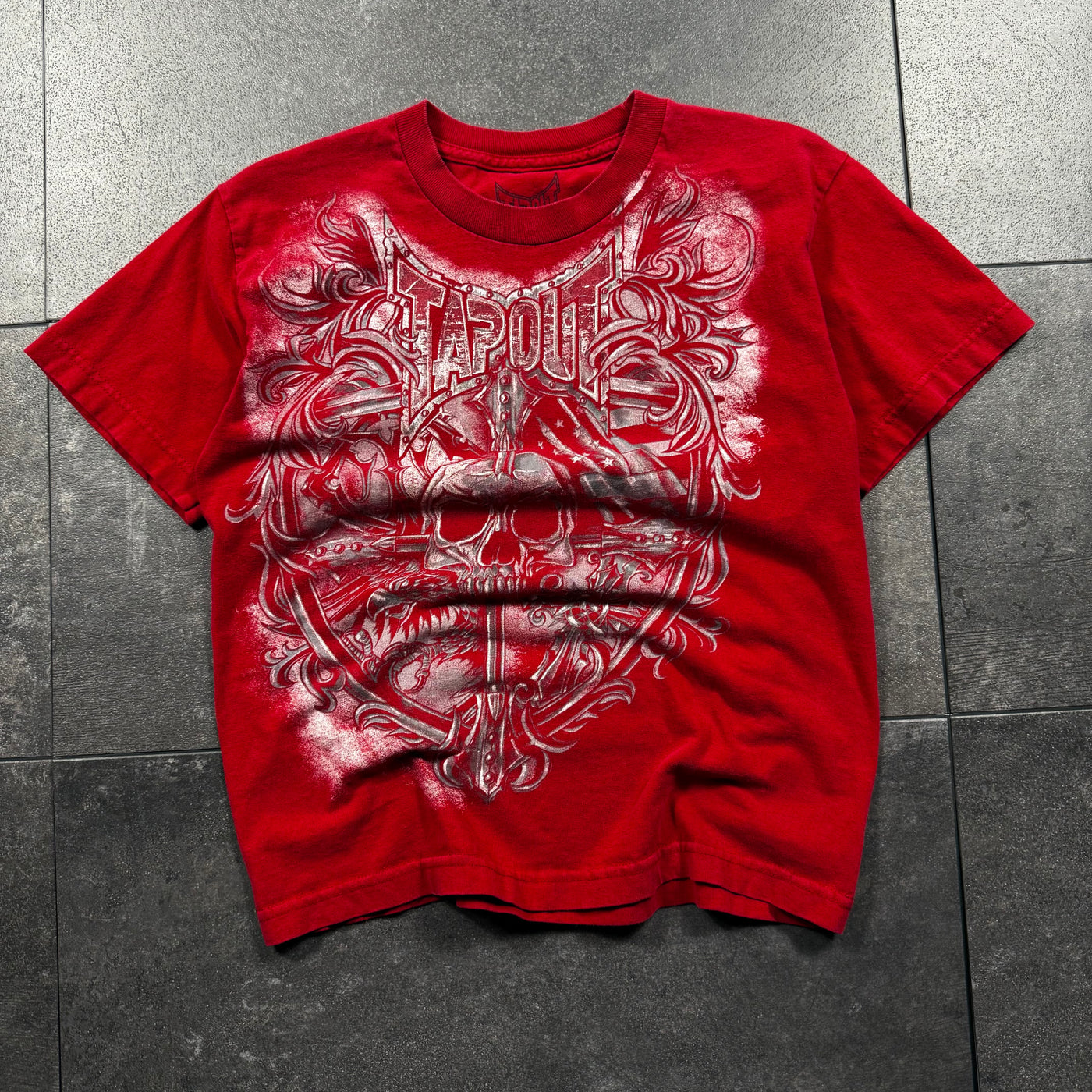 (rare) 2000s Tapout Shirt (S)