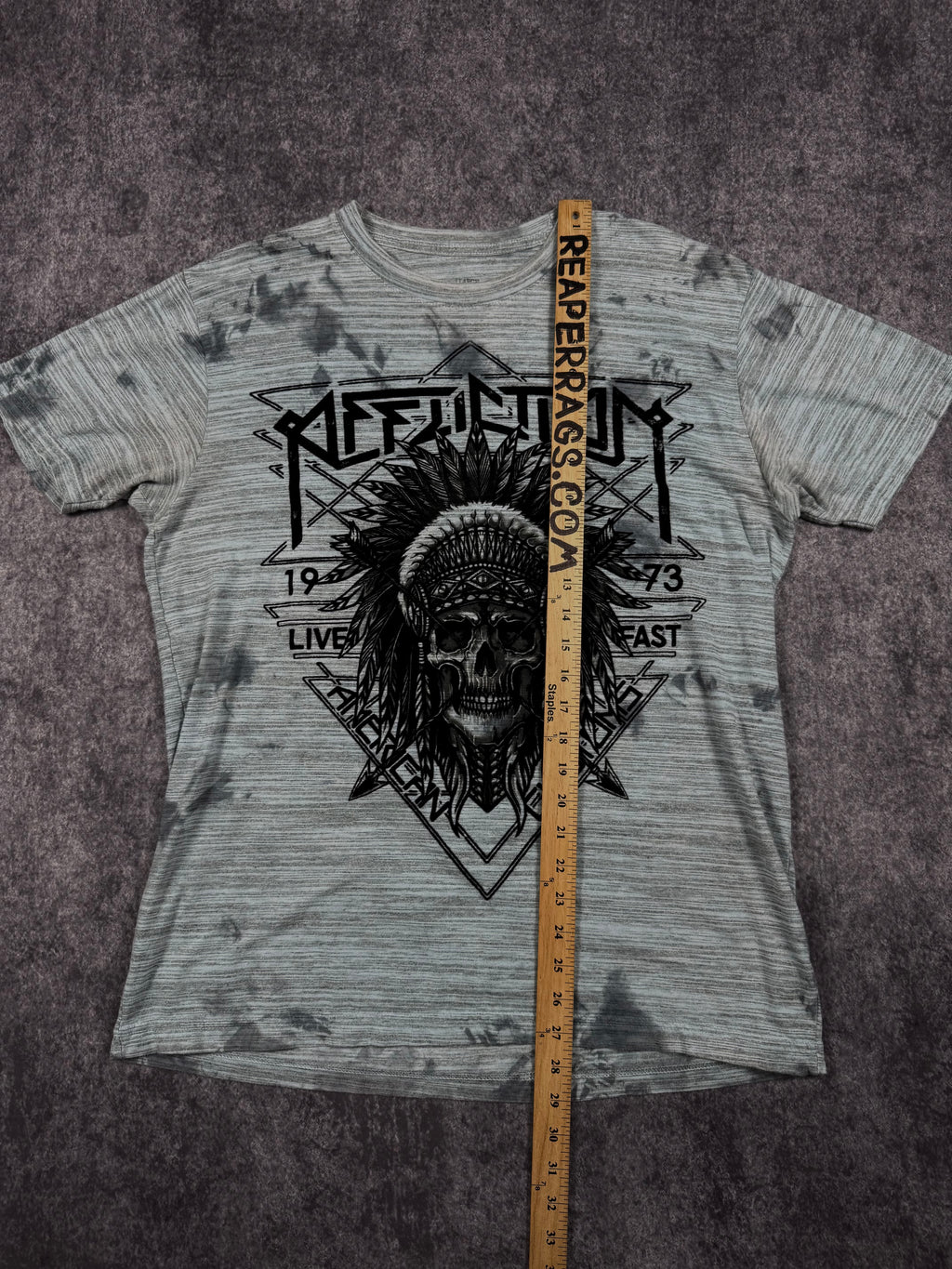 2000s affliction shirt (L)