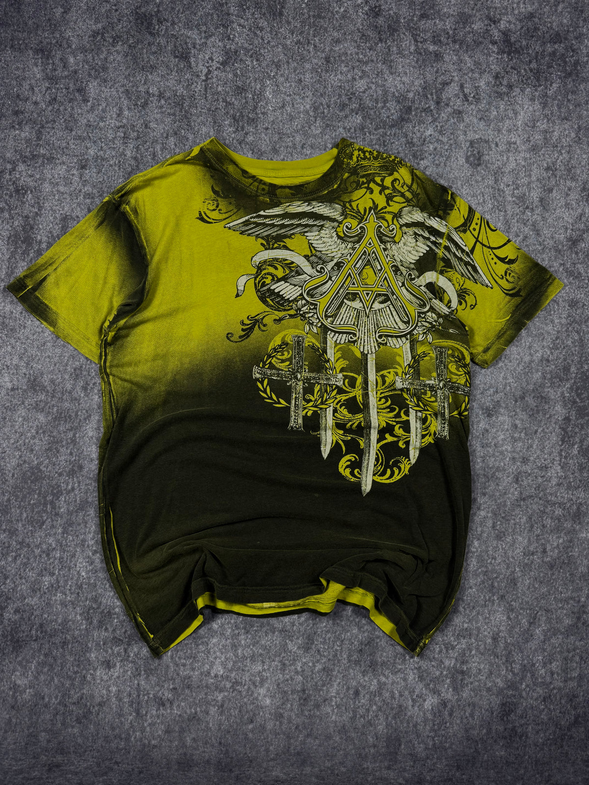 (rare) 2000s archaic x affliction shirt (L)
