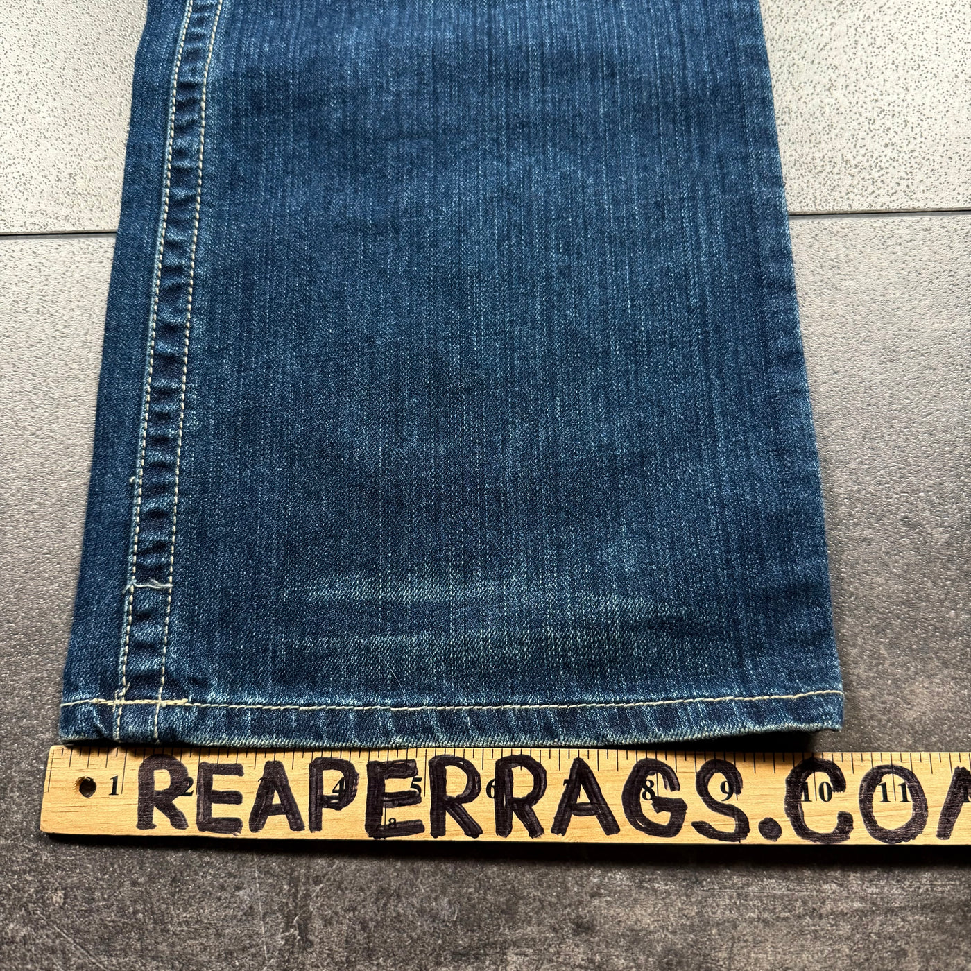 (rare) Deadstock 2000s Artful Dodger Jeans (38x32)