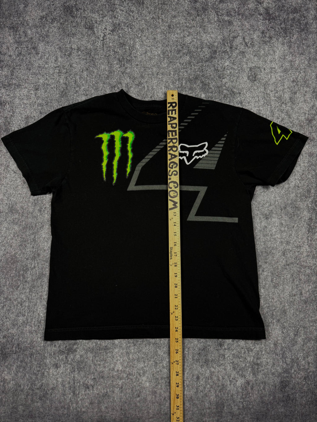 (rare) 2000s monster energy x fox racing shirt (M)