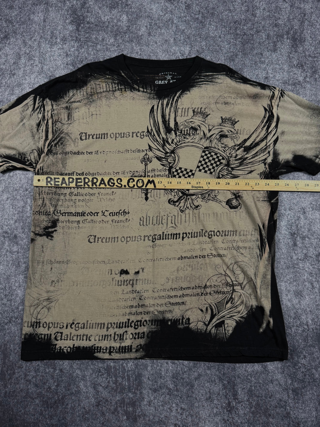 (rare) 2000s grey star shirt (XL)