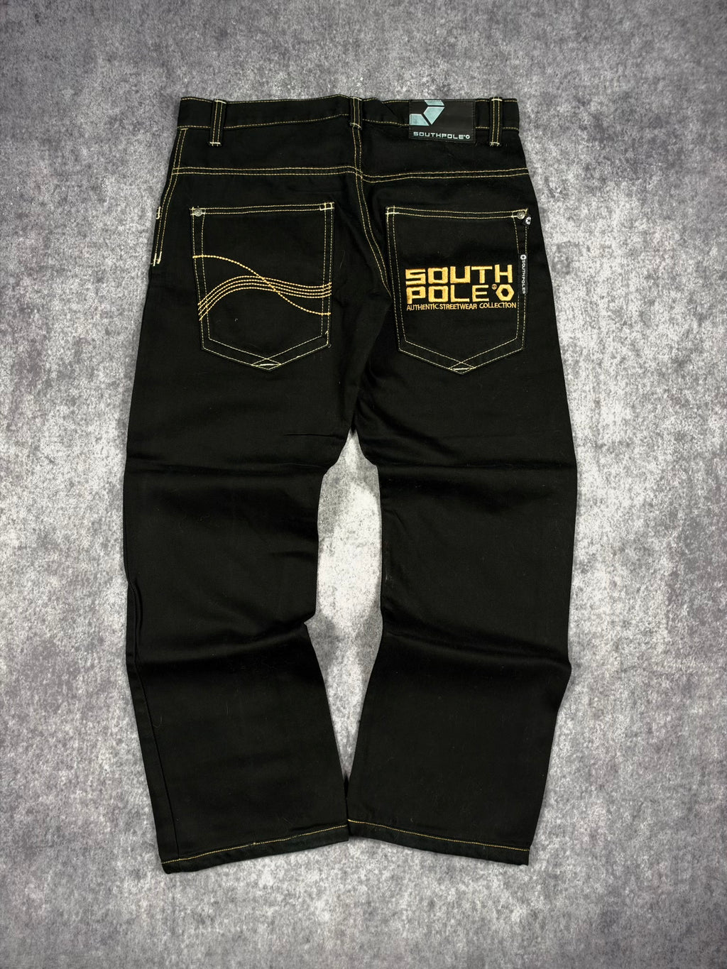 (RARE) 2000s BOOTLEG EMBROIDERED SOUTHPOLE JEANS (34x28)
